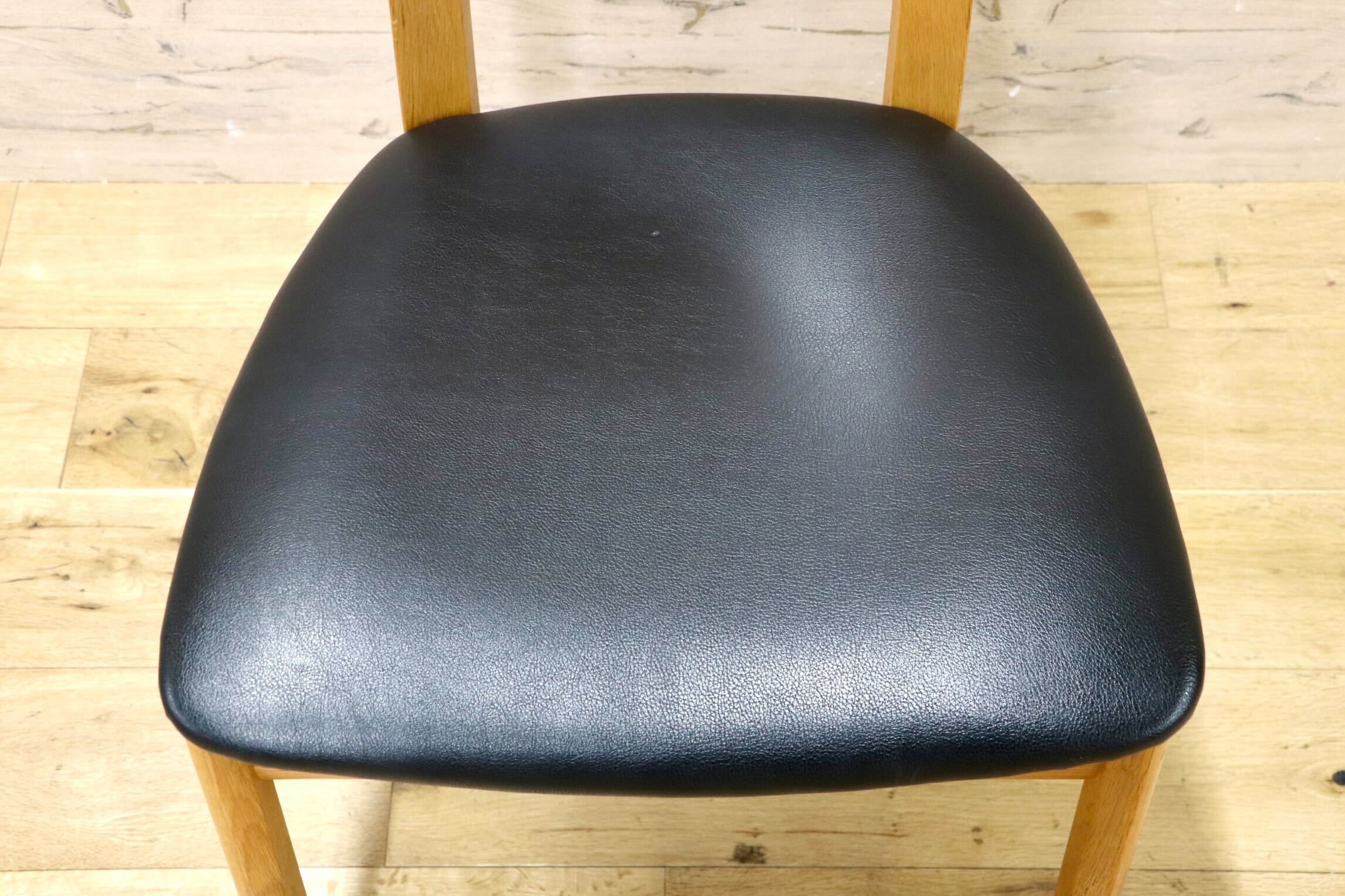 GMIK825C○シラカワ / Shirakawa RAPT ラプト ダイニングチェア 木製 食卓椅子 イス 飛騨家具 和モダン シンプル 合皮 楢材 ブラック