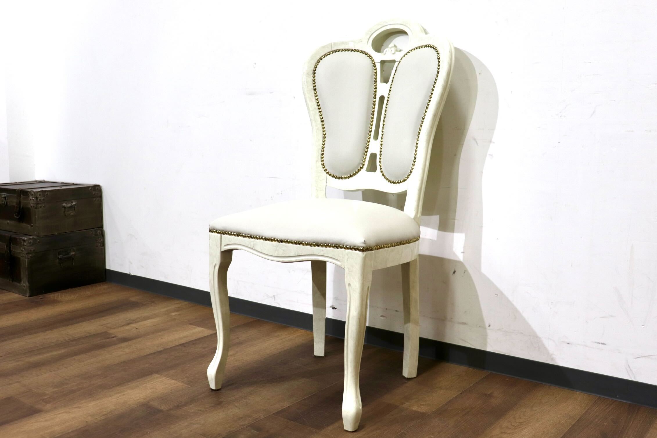 GMHN308B○Eddi Rose / エディローズ イタリア製 ダイニングチェア 食卓椅子 アームレスチェア 鋲打 猫脚 エレガント クラシック 輸入家具