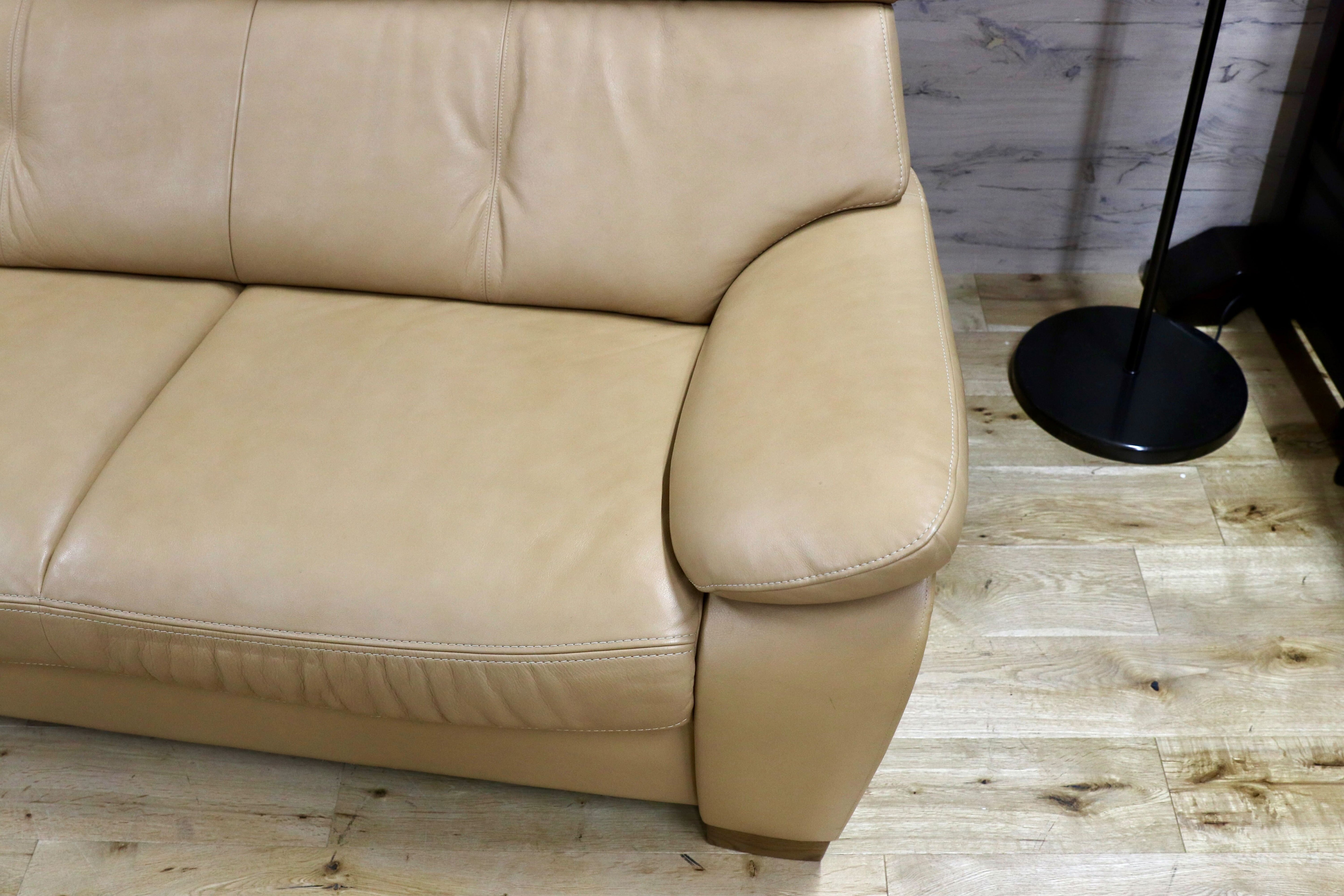 GMHK70○karimoku / カリモク 2人掛けソファ ラブソファ 2シーター 本革 ベージュ 国産家具 約28万