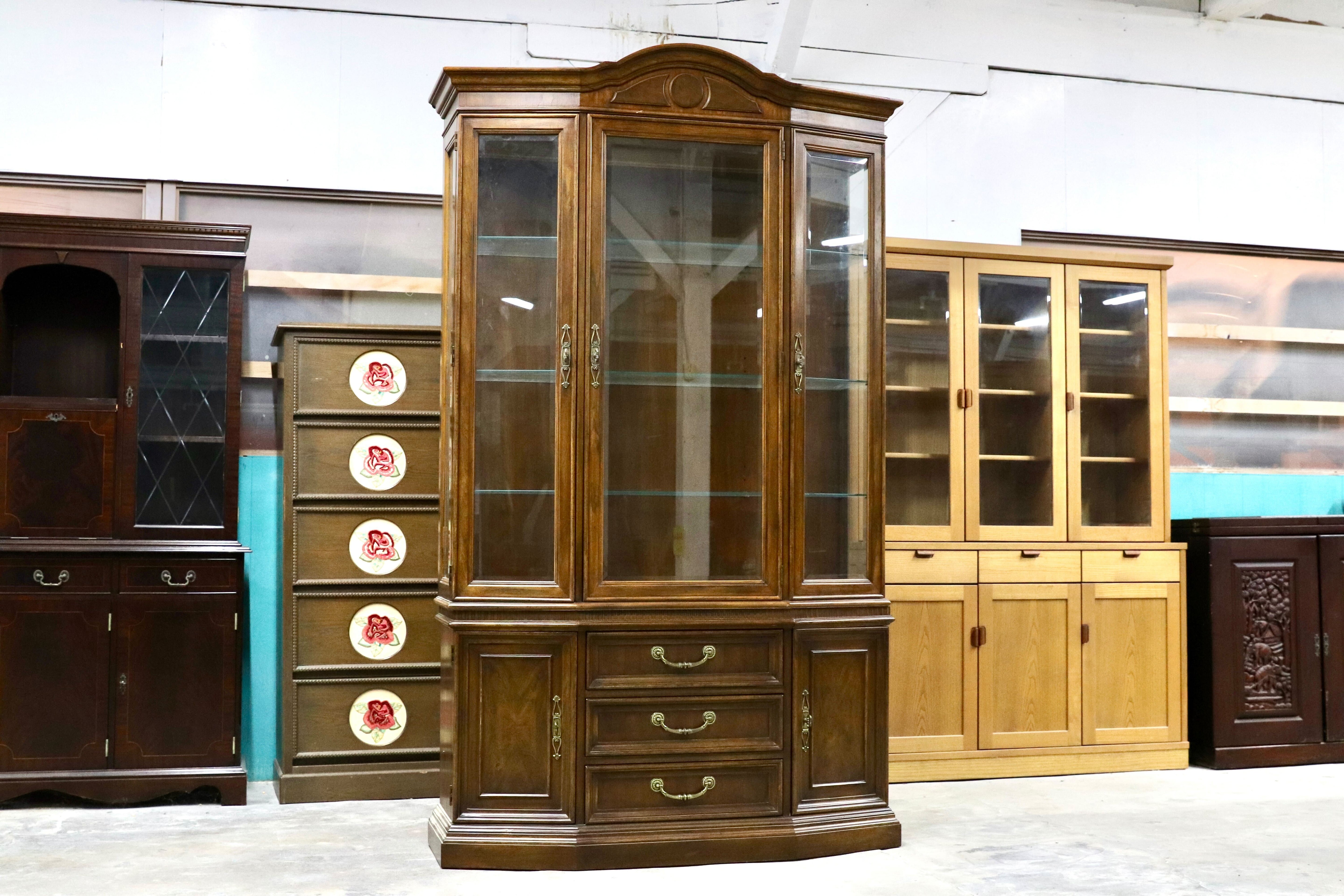 GMIK575○DREXEL HERITAGE / ドレクセルヘリテイジ キャビネット 飾り棚 クラシック キュリオ アメリカ ヴィンテージ カップボード