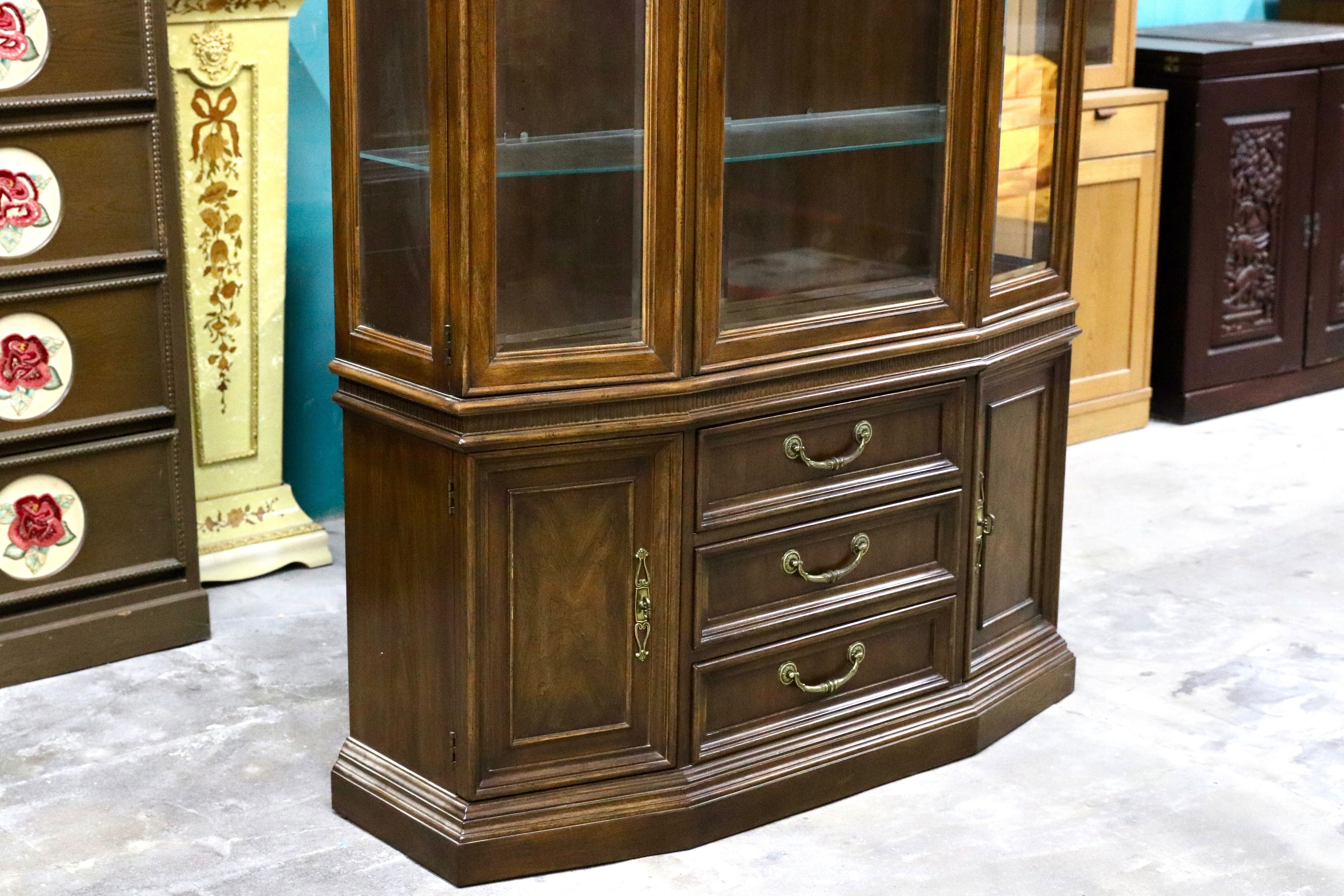 GMIK575○DREXEL HERITAGE / ドレクセルヘリテイジ キャビネット 飾り棚 クラシック キュリオ アメリカ ヴィンテージ カップボード