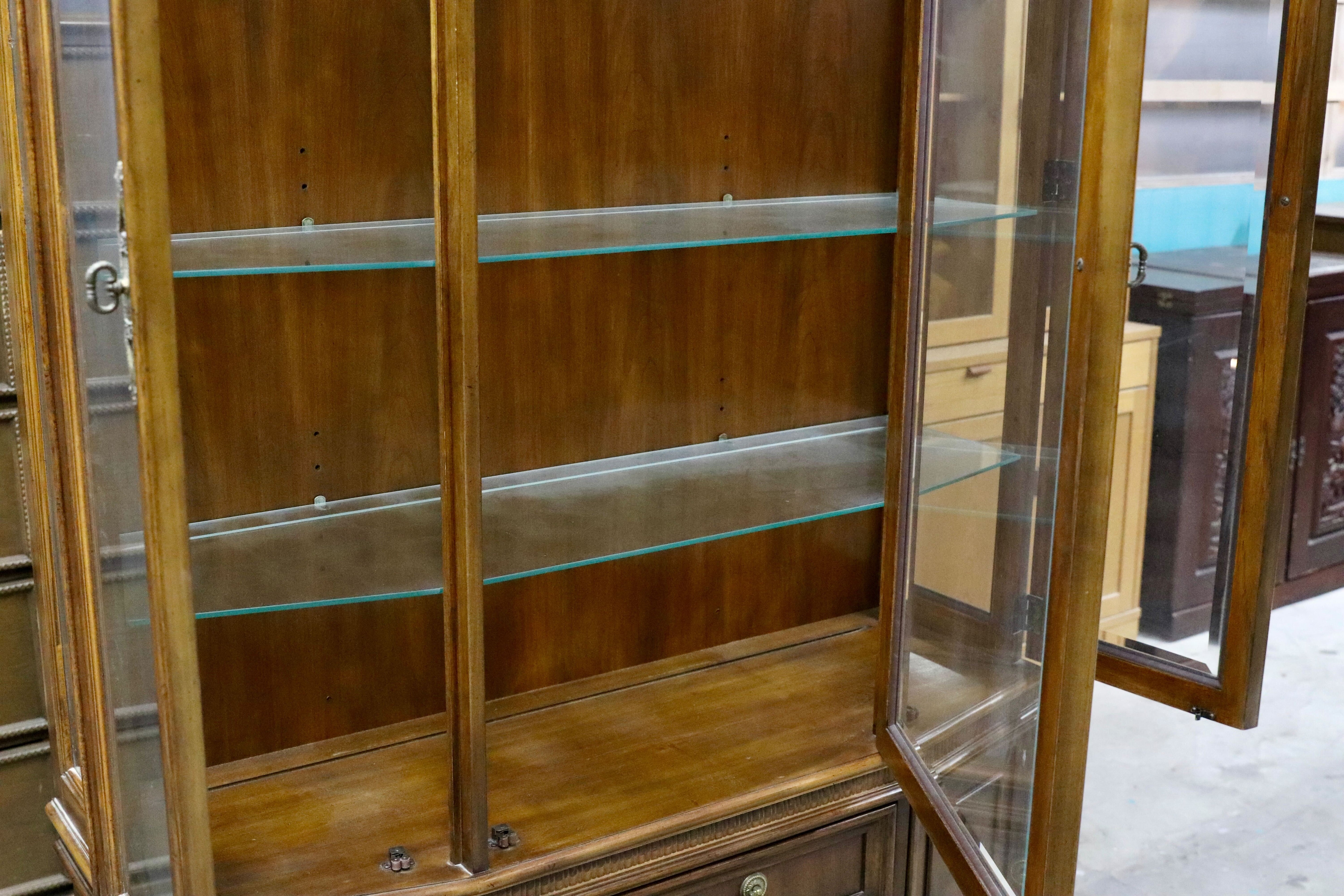 GMIK575○DREXEL HERITAGE / ドレクセルヘリテイジ キャビネット 飾り棚 クラシック キュリオ アメリカ ヴィンテージ カップボード