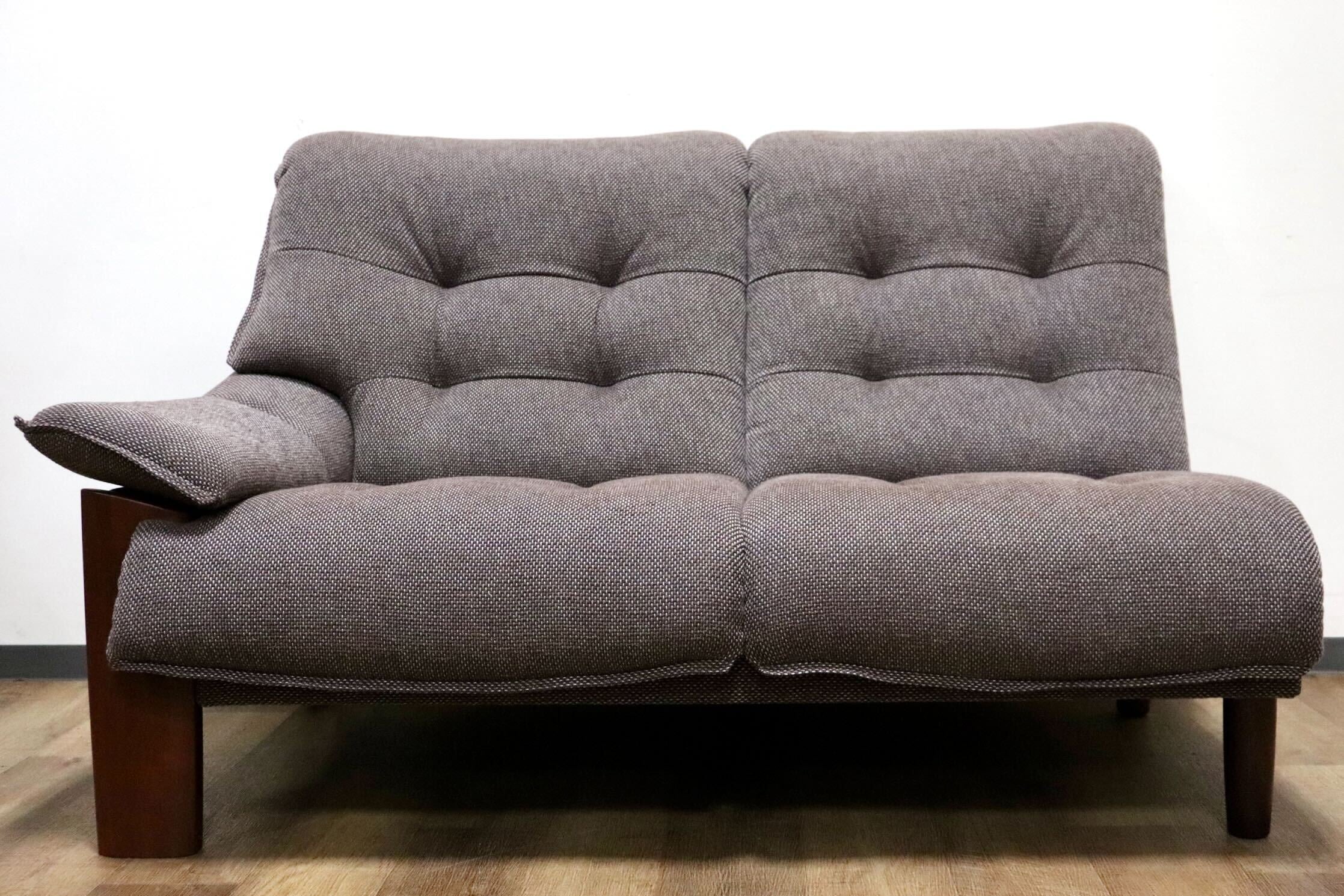 GMHK268○karimoku / カリモク UU49 2人掛けソファ ラブソファ 長椅子 右肘 ファブリック モダン 国産家具 定価約24万 展示品