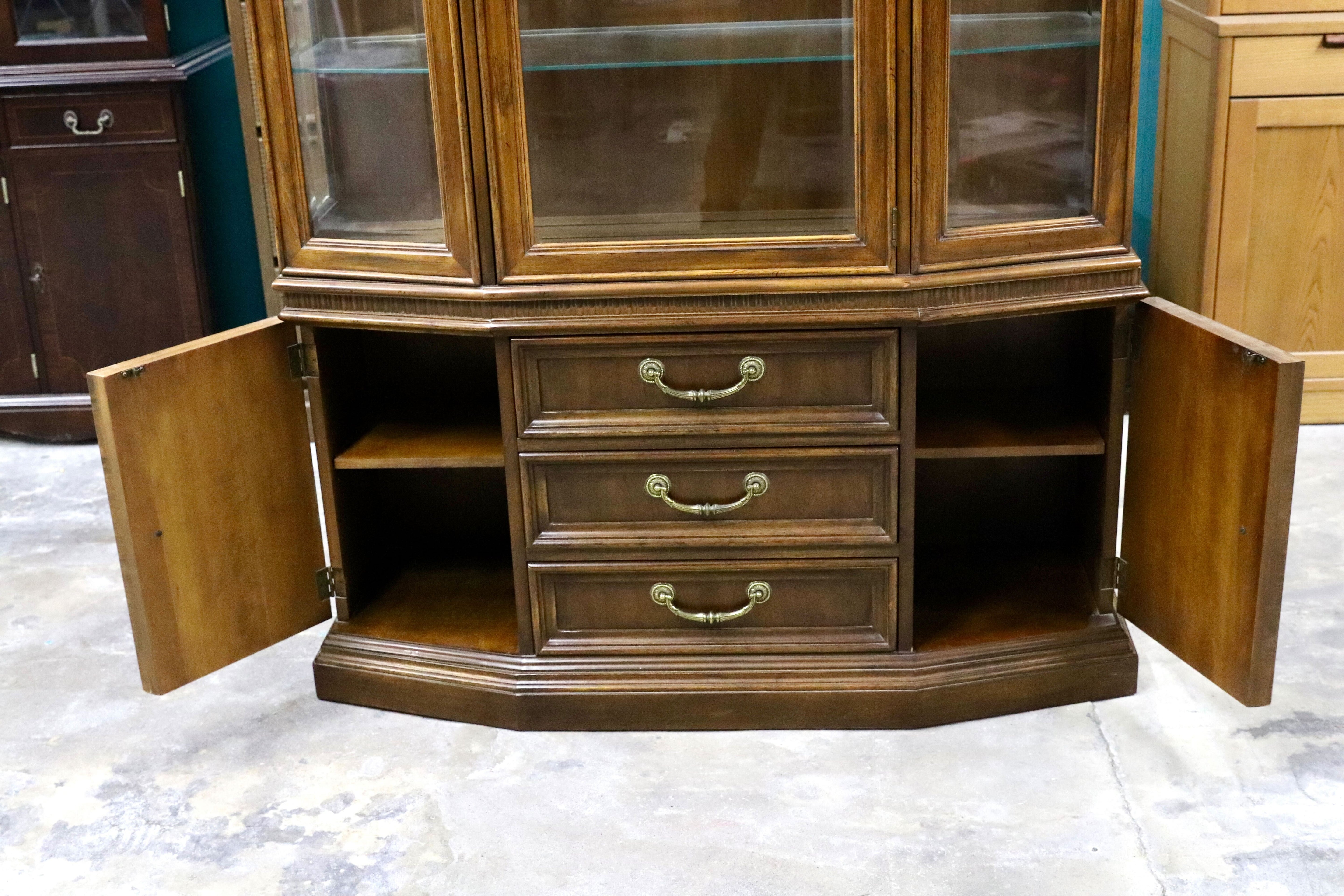 GMIK575○DREXEL HERITAGE / ドレクセルヘリテイジ キャビネット 飾り棚 クラシック キュリオ アメリカ ヴィンテージ カップボード