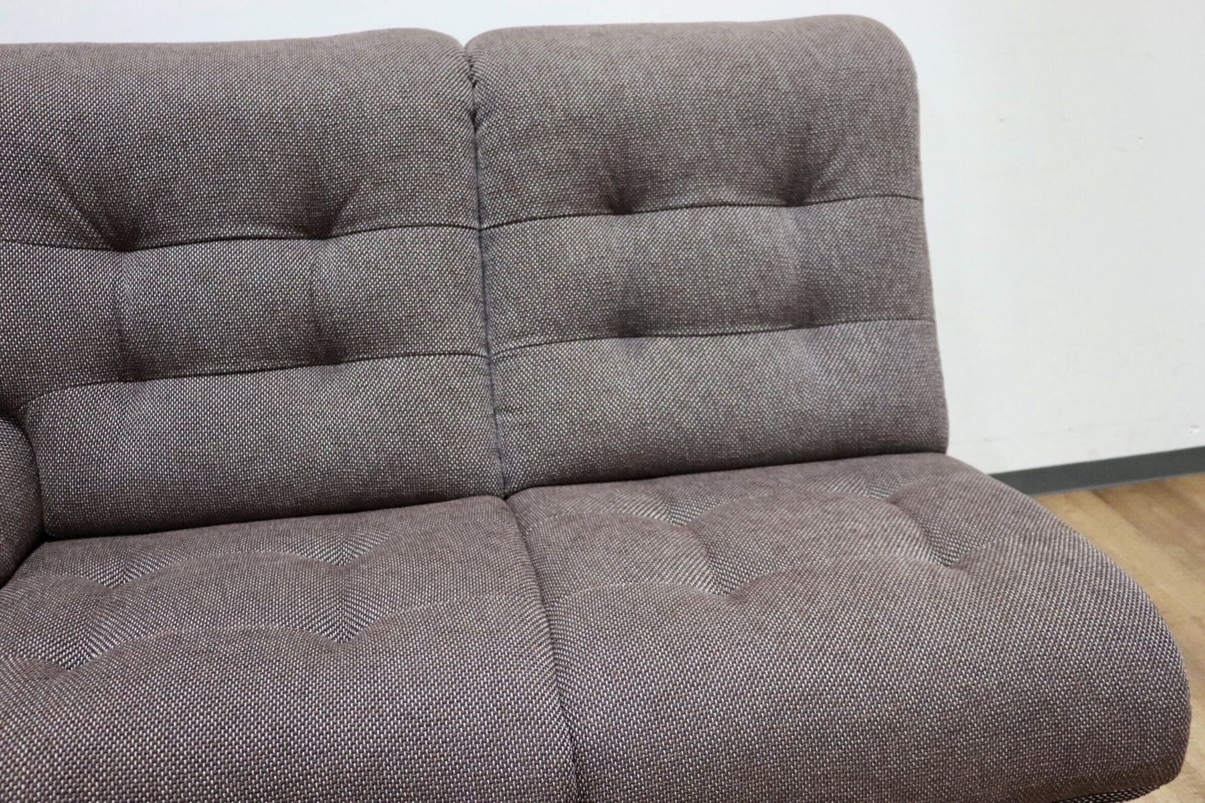 GMHK268○karimoku / カリモク UU49 2人掛けソファ ラブソファ 長椅子 右肘 ファブリック モダン 国産家具 定価約24万 展示品