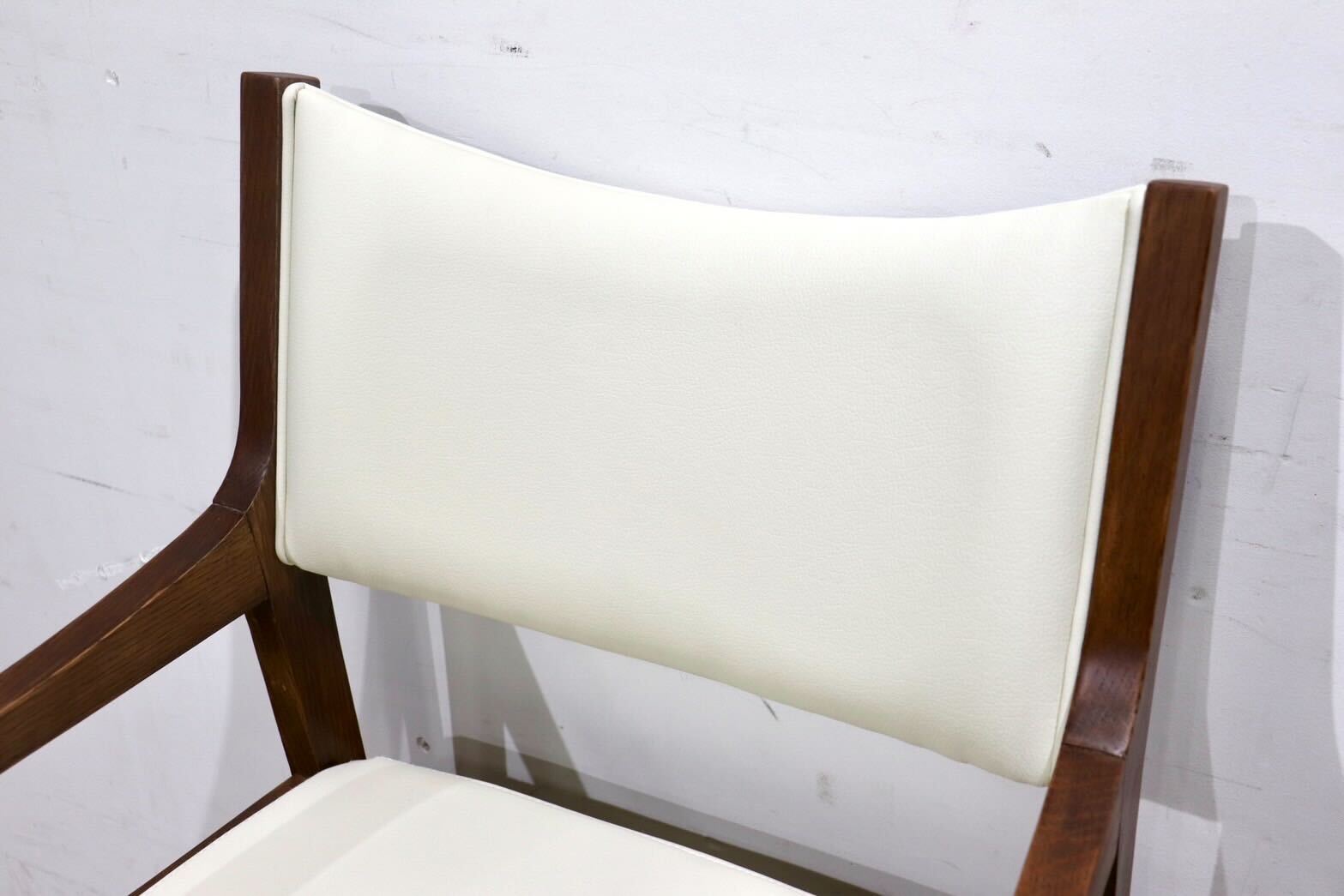 GMHN283G○MARGINAL / マージナル Chess MCH-200 ダイニングチェア アームチェア 椅子 チェア ホワイト シンプル 合皮 北欧スタイル 在庫品