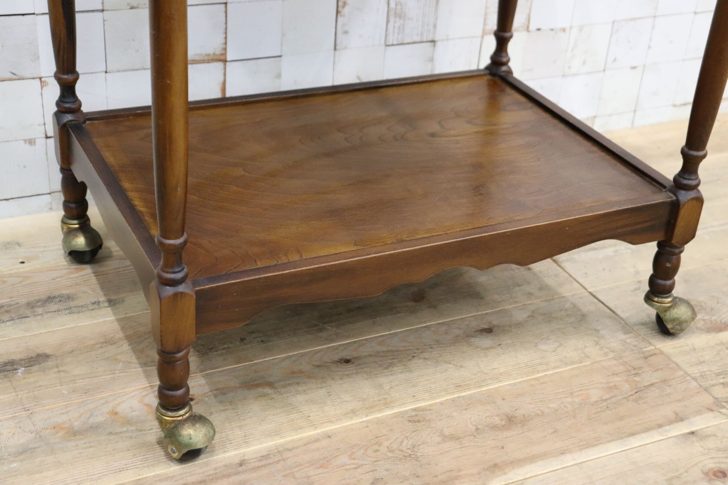GMIH313〇アンティーク 木製ワゴン キャスター付き 2段 ティーワゴン サイドテーブル 英国クラシック 検) カリモク 飛騨産業
