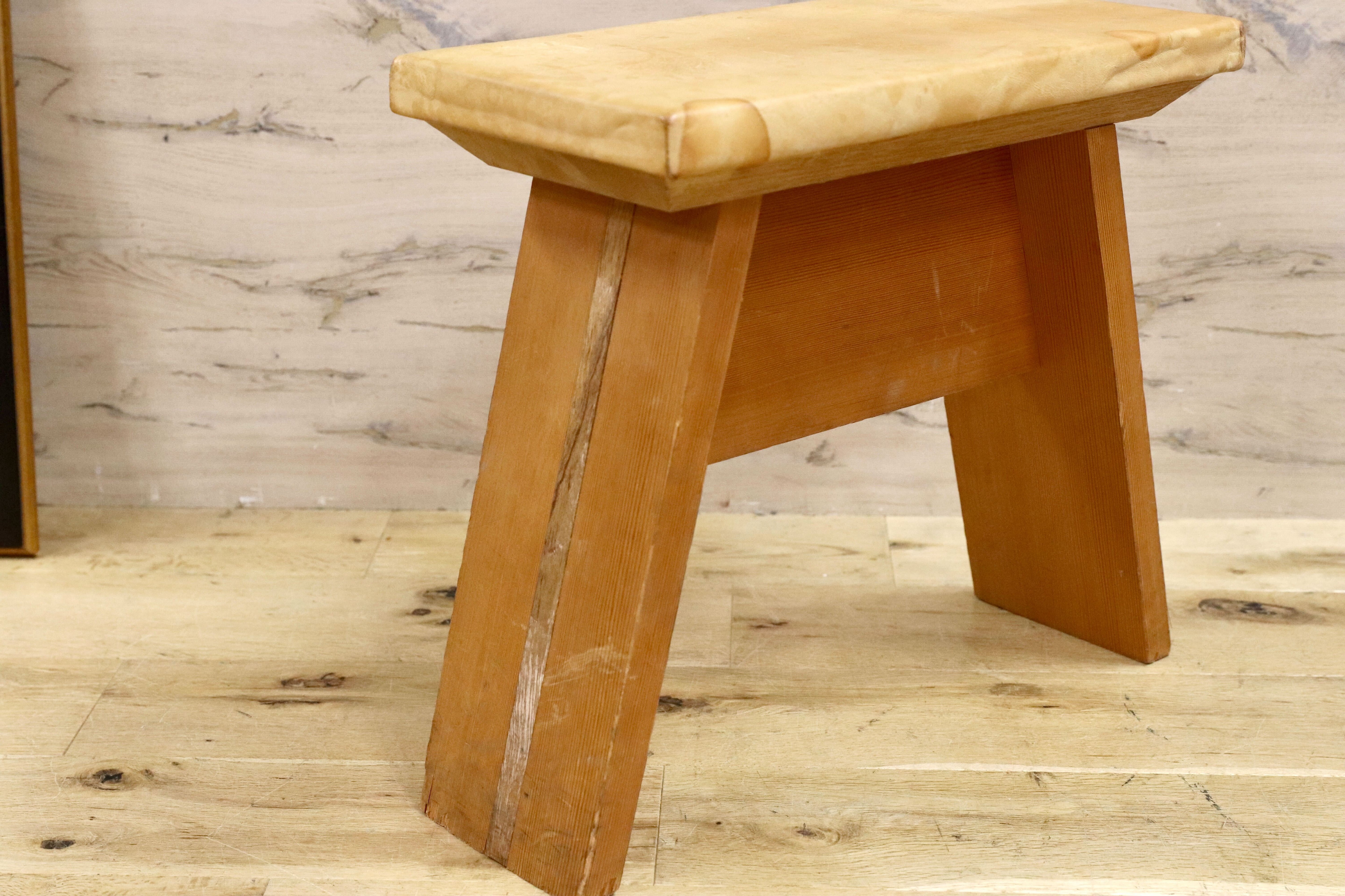 GMHS66○アンティーク スツール 椅子 革張り ヌメ革 オブジェ インテリア