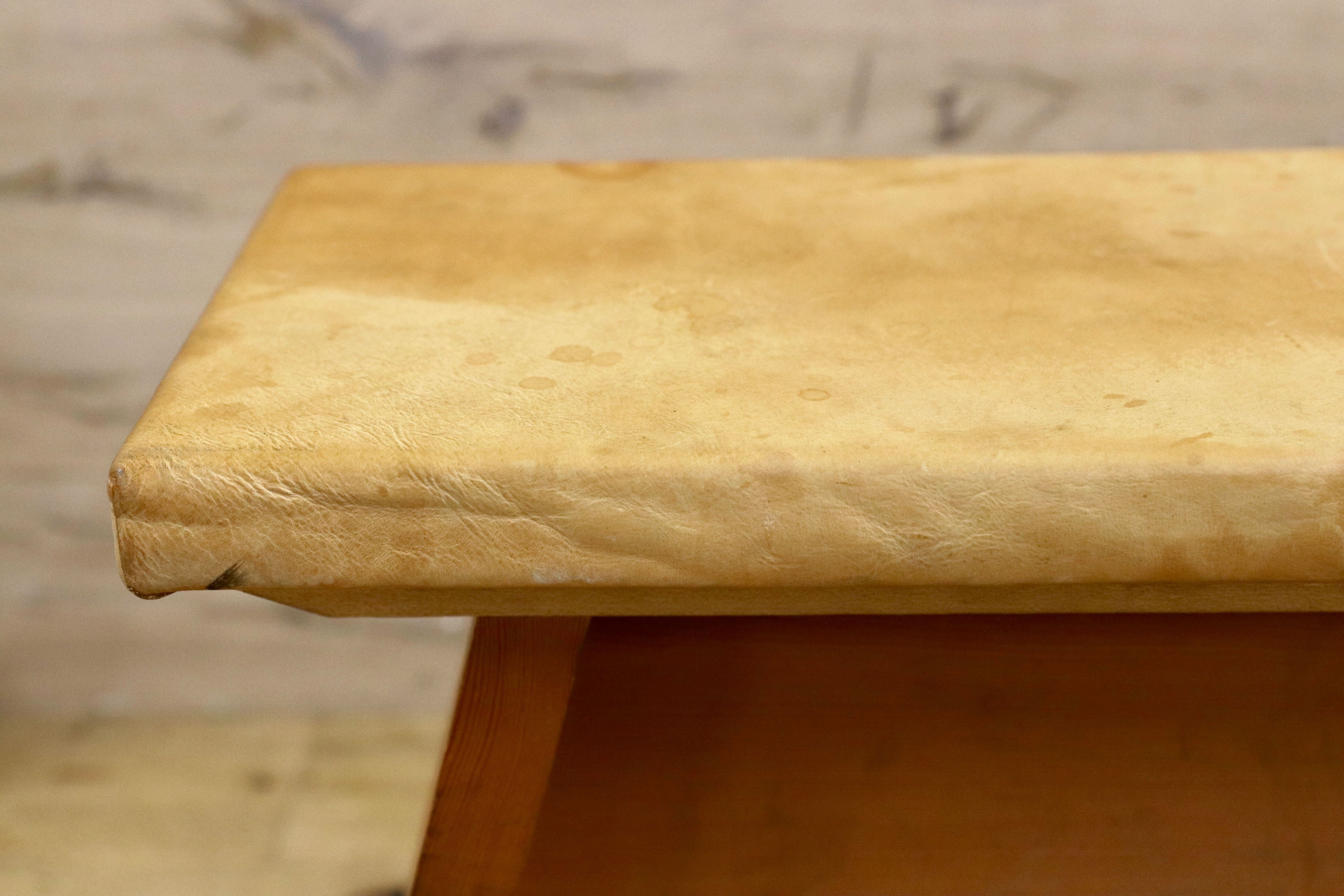 GMHS66○アンティーク スツール 椅子 革張り ヌメ革 オブジェ インテリア