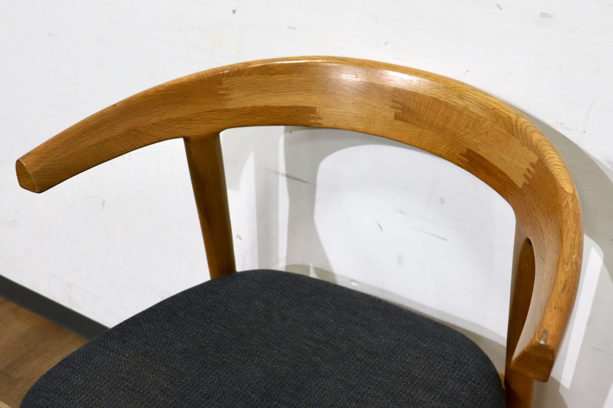 GMHN275D○北欧スタイル ダイニングチェア アームチェア 食卓椅子 椅子 チェア シンプル ナチュラル グレー オーク材 モダン 検) TOMOSU