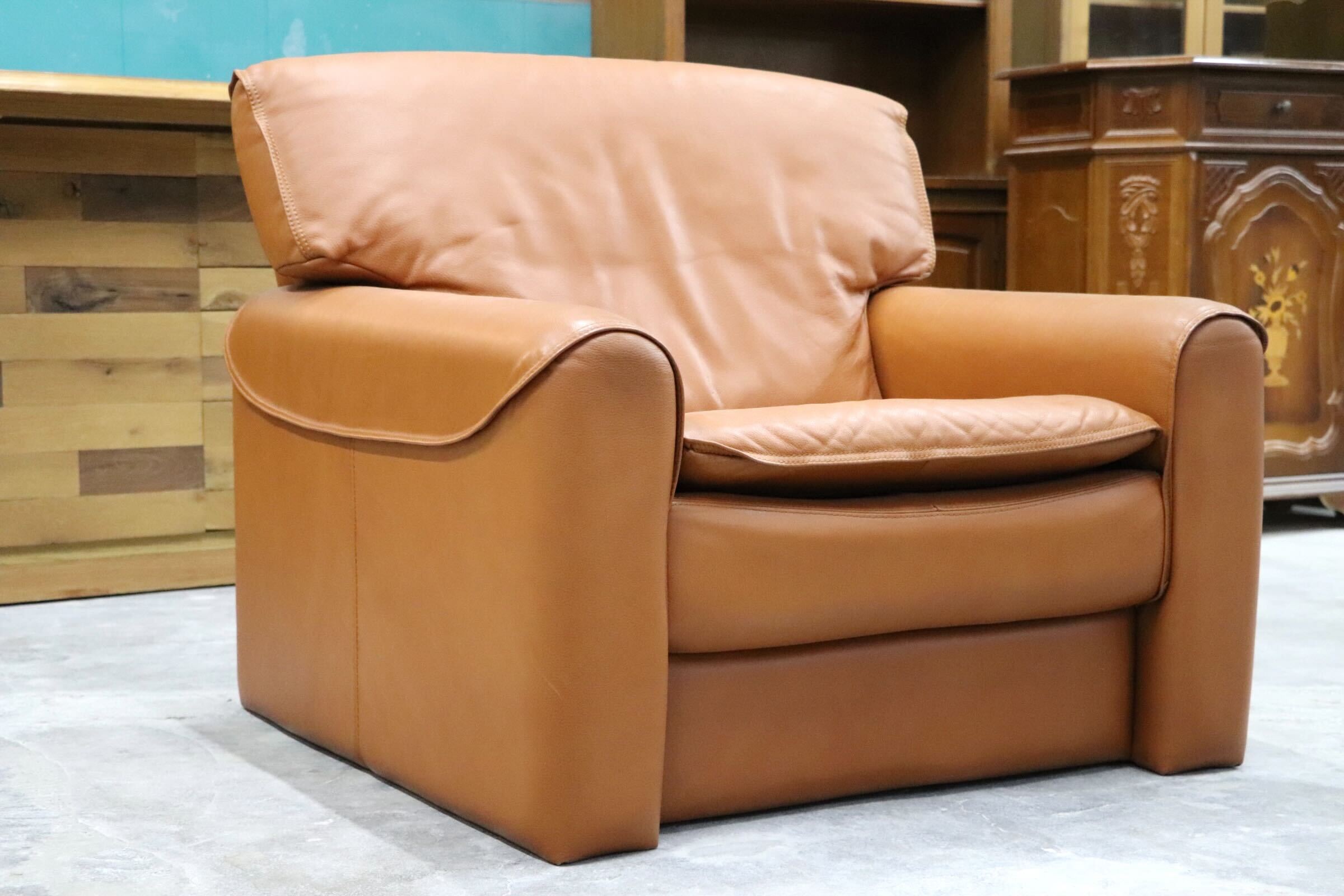 GMHK502A○イタリアモダン 高級 クラシック 1人掛けソファ シングルソファ 総革 ブラウン 検)モビリア デセデ パオログッチ