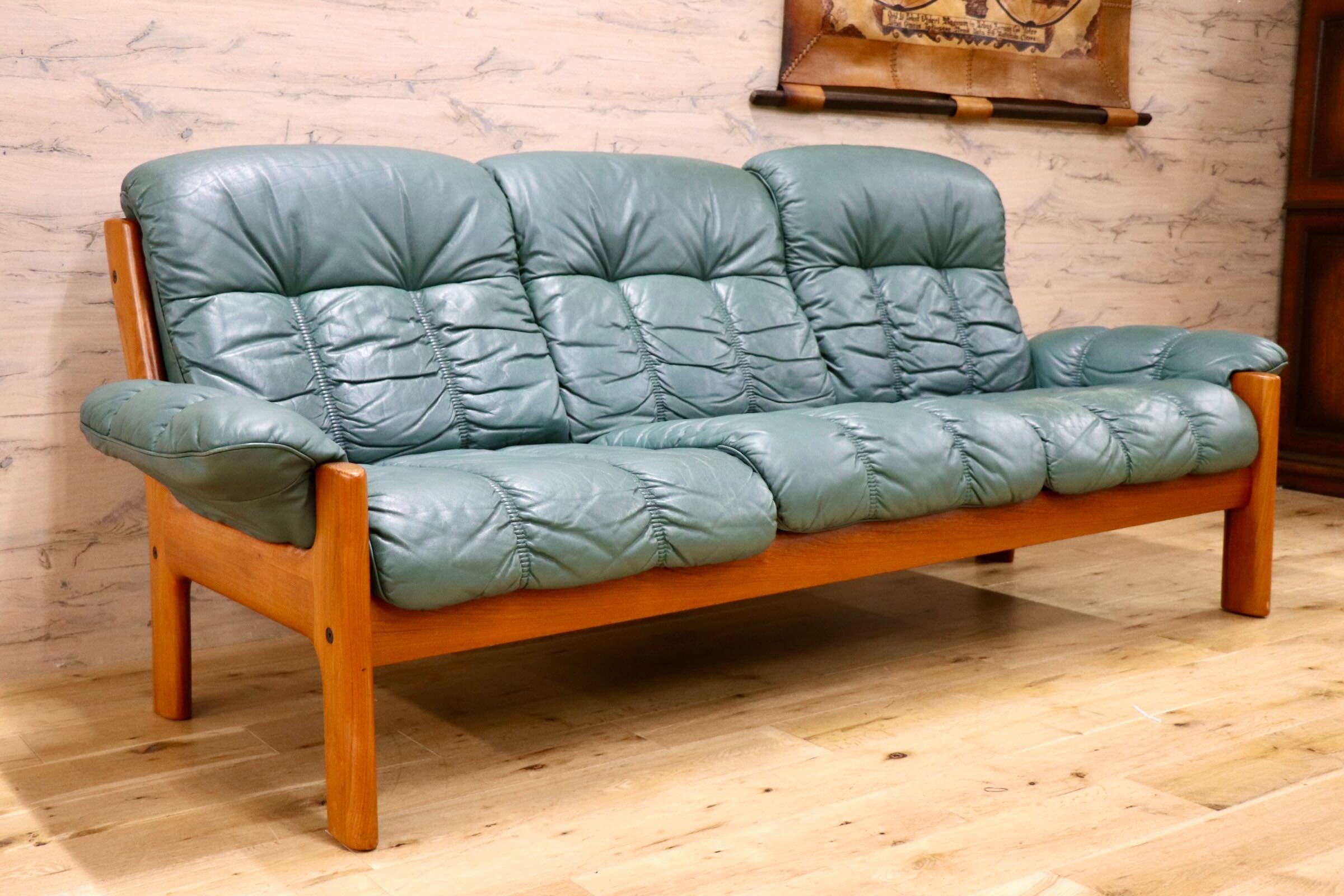 GMJK103○EKORNES / エコーネス Montana モンタナ 3人掛けソファ トリプルソファ 北欧ヴィンテージ チーク材 本革 レザー 稀少