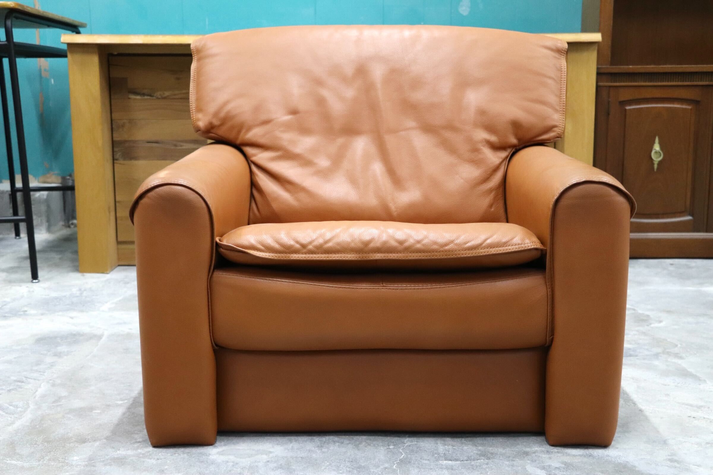 GMHK502A○イタリアモダン 高級 クラシック 1人掛けソファ シングルソファ 総革 ブラウン 検)モビリア デセデ パオログッチ