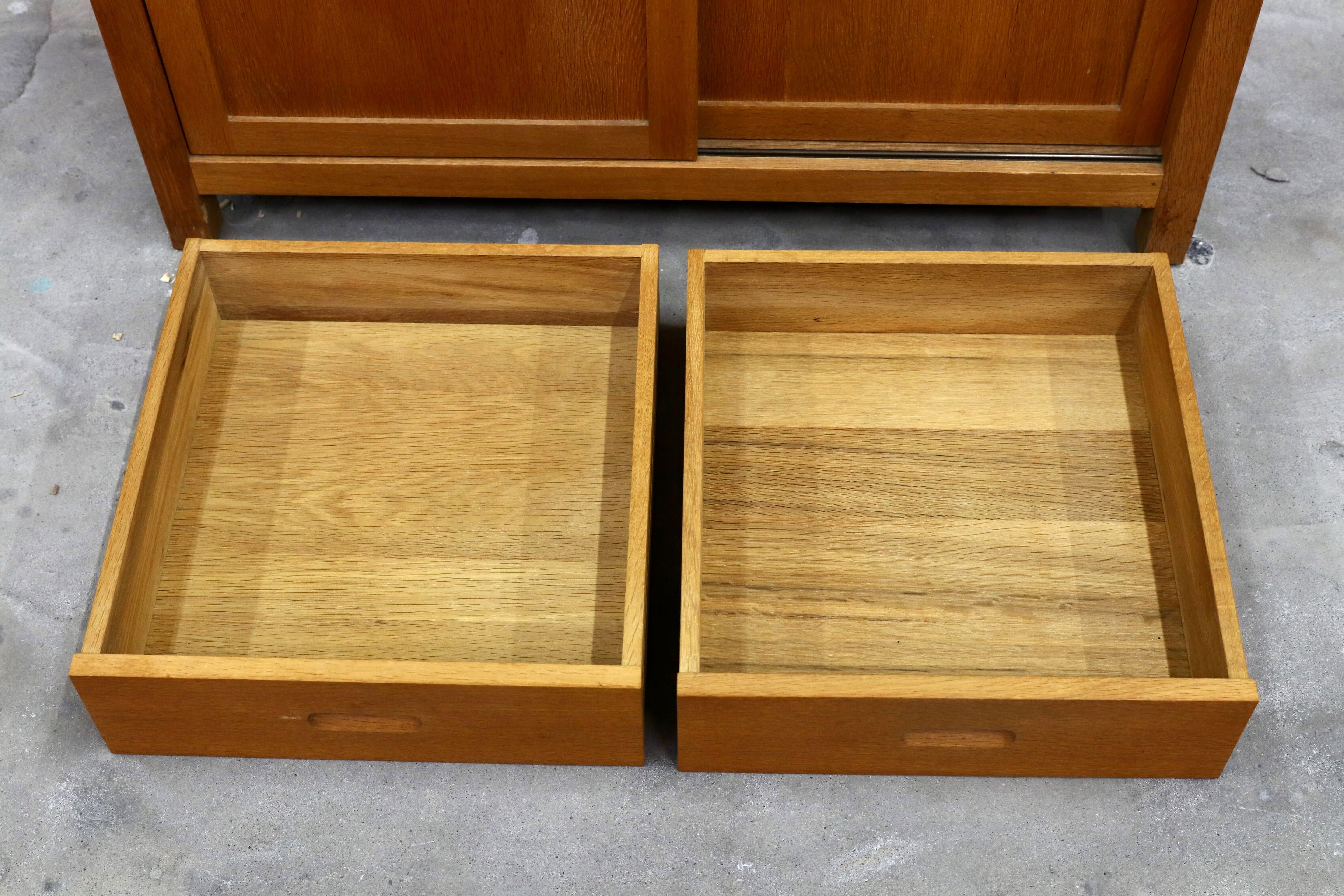 GMIK27○北欧スタイル オーク総無垢 食器棚 飾り棚 キャビネット 検)飛騨家具 旭川家具 ヴィンテージ