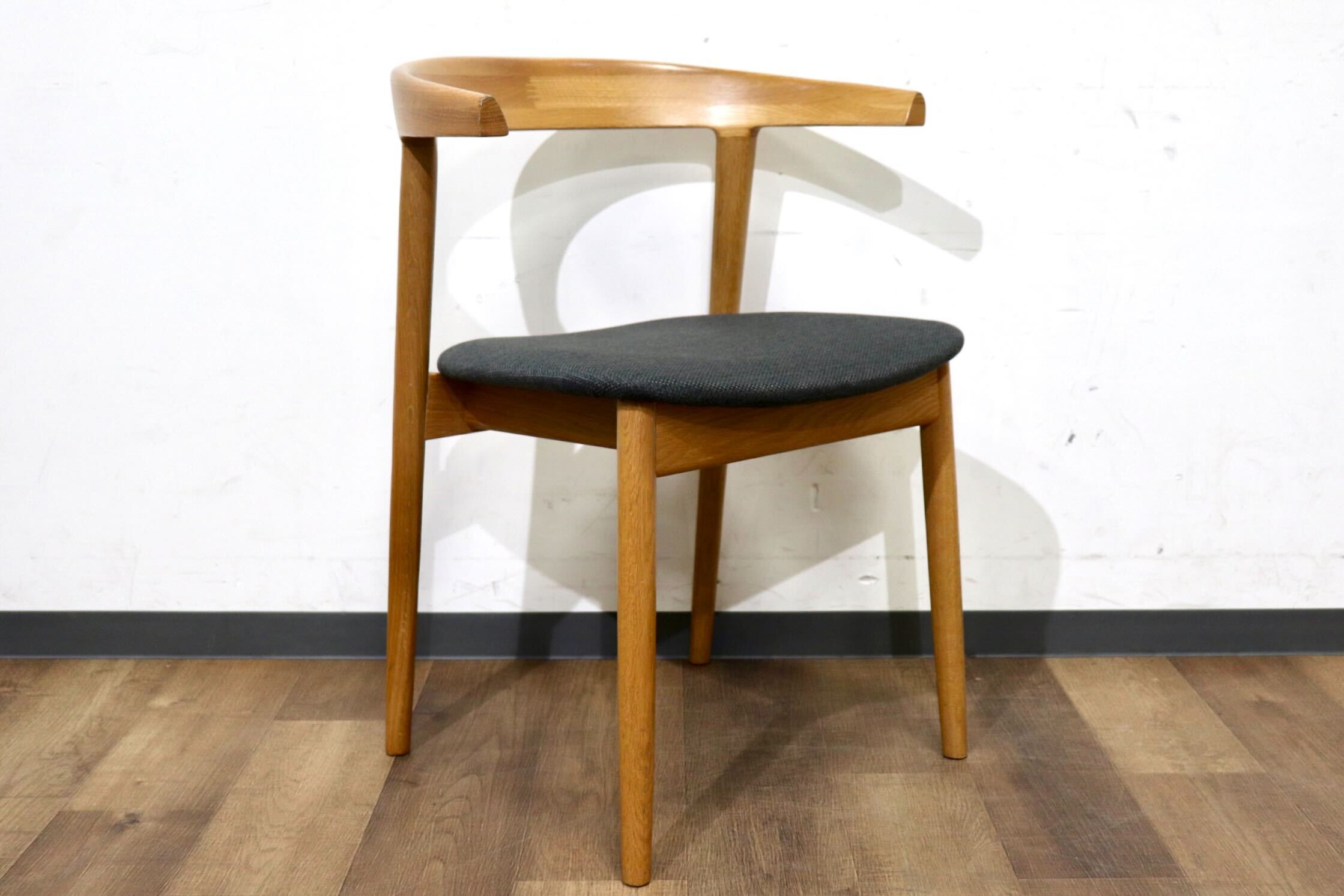 GMHN275F○北欧スタイル ダイニングチェア アームチェア 食卓椅子 椅子 チェア シンプル ナチュラル グレー オーク材 モダン 検) TOMOSU