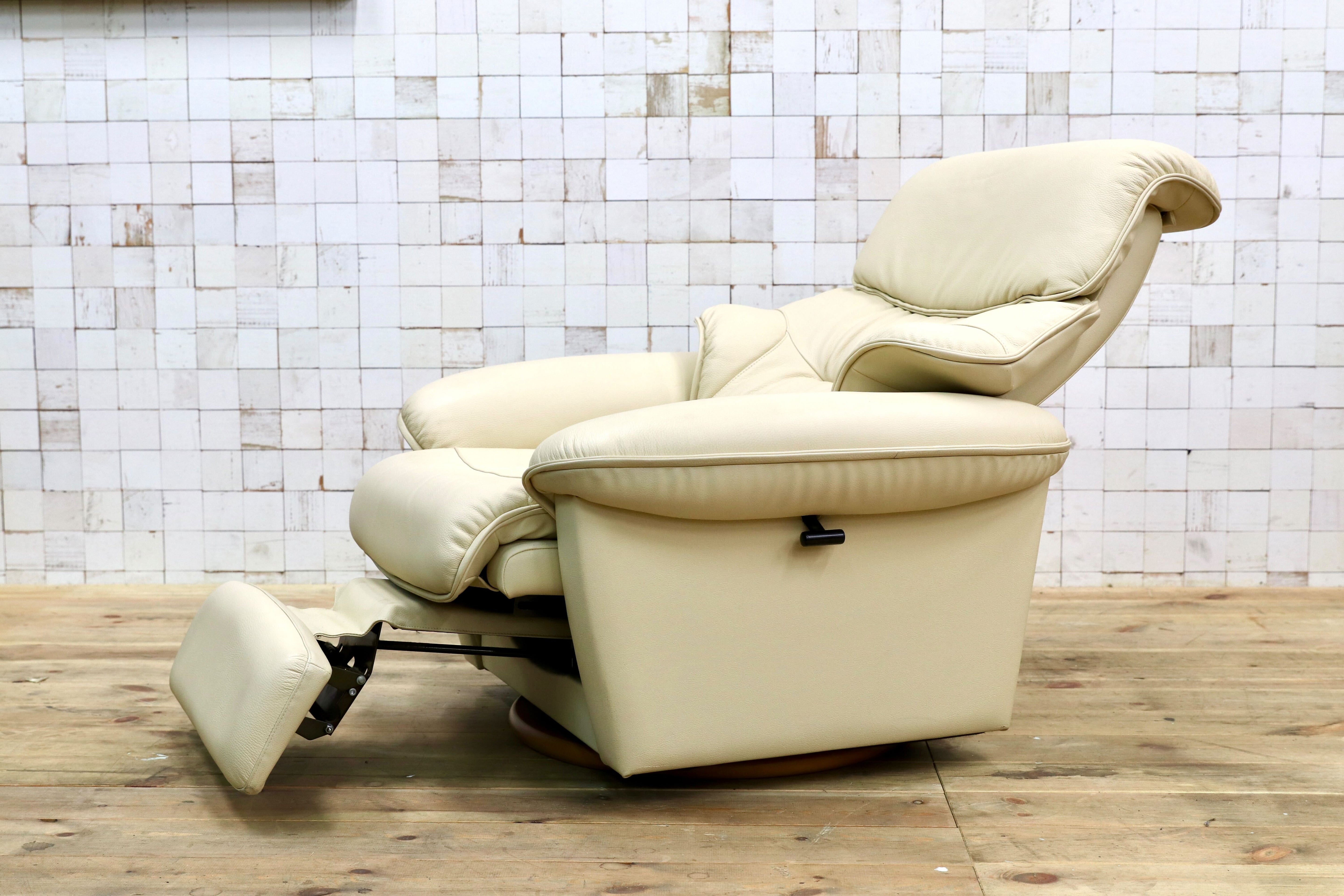 GMIS308○冨士ファニチア / FUJI FURNITURE 1人掛けソファ シングルソファ 本革 クリーム色 回転チェア ラウンジチェア リクライニング