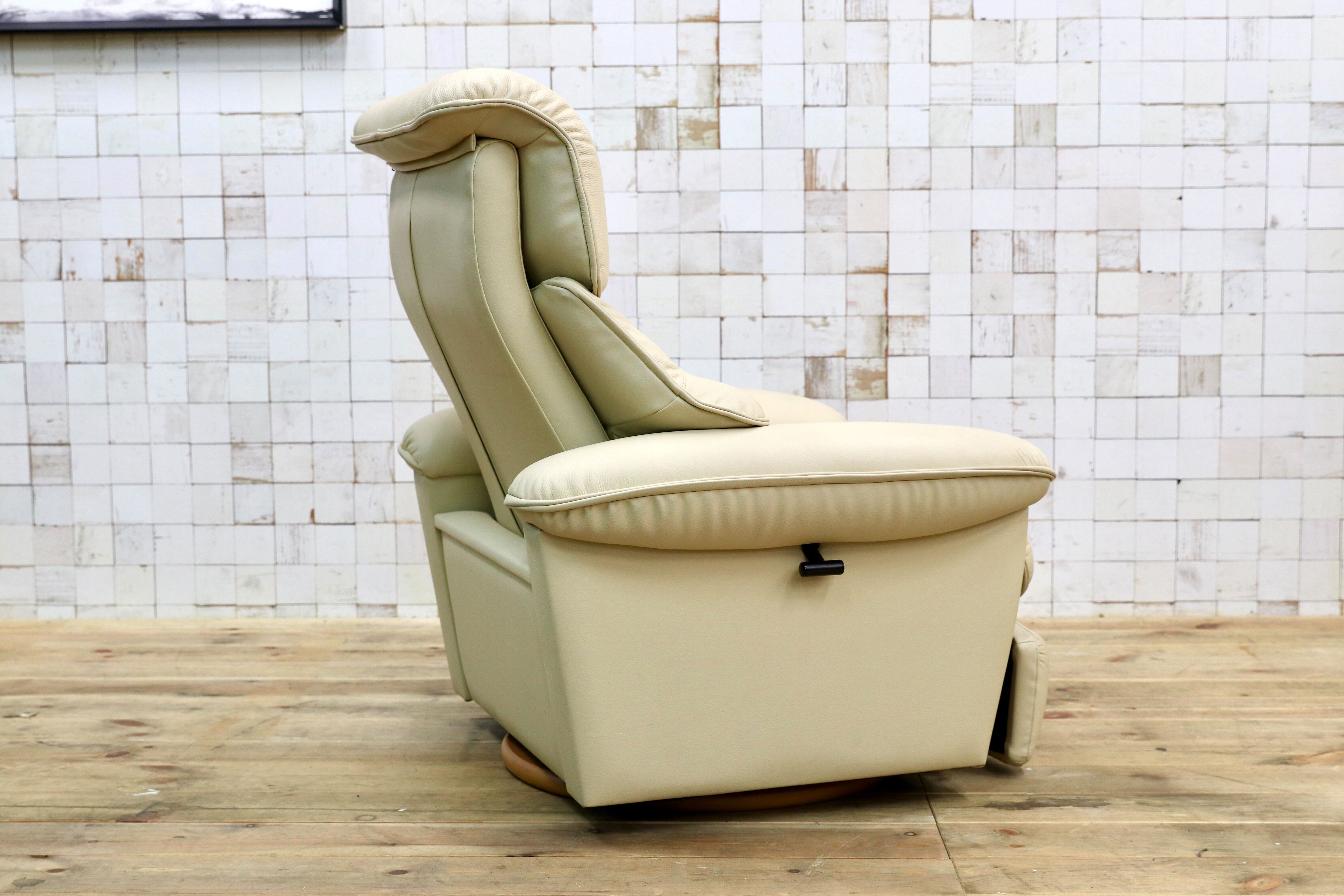 GMIS308○冨士ファニチア / FUJI FURNITURE 1人掛けソファ シングルソファ 本革 クリーム色 回転チェア ラウンジチェア リクライニング