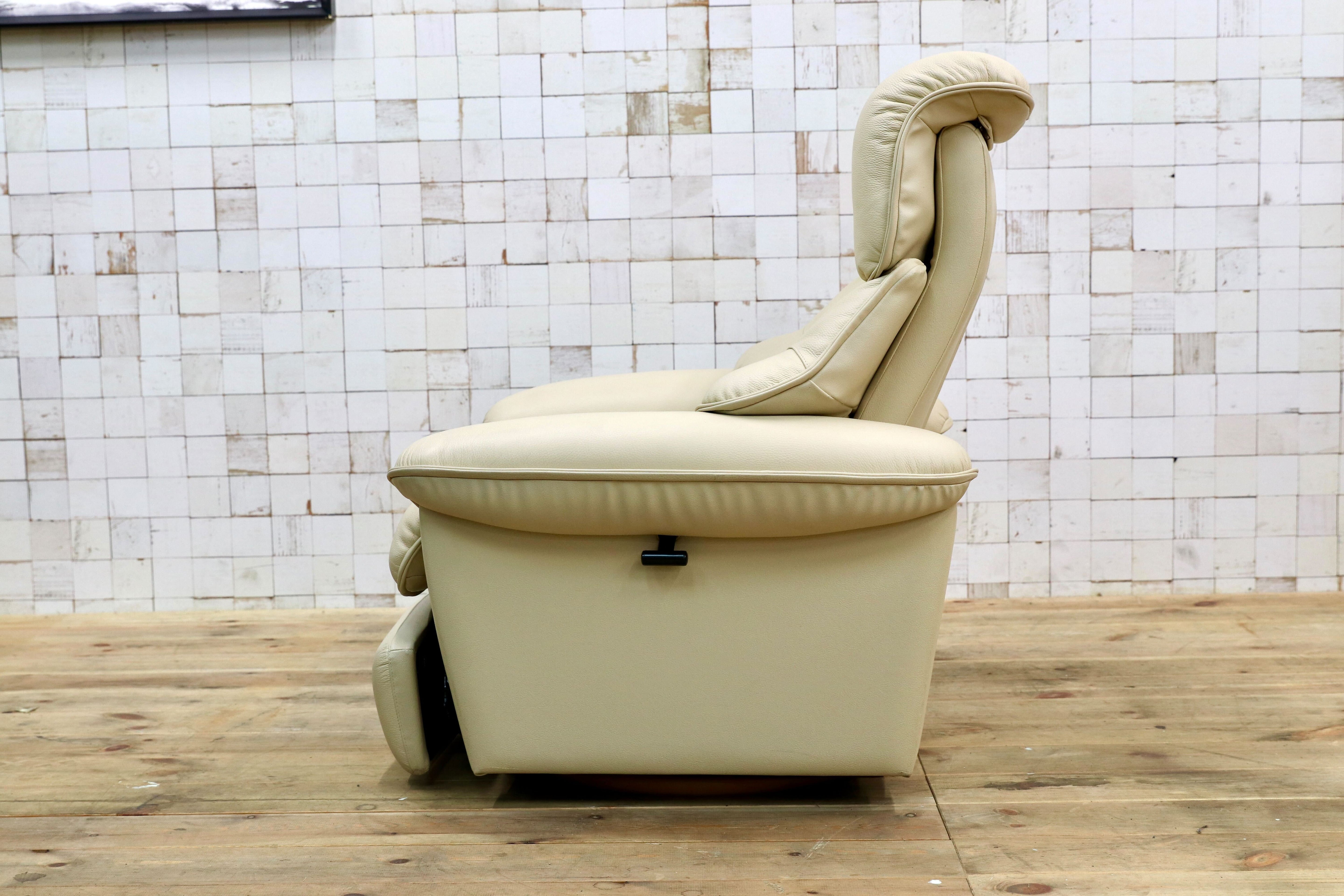 GMIS308○冨士ファニチア / FUJI FURNITURE 1人掛けソファ シングルソファ 本革 クリーム色 回転チェア ラウンジチェア リクライニング