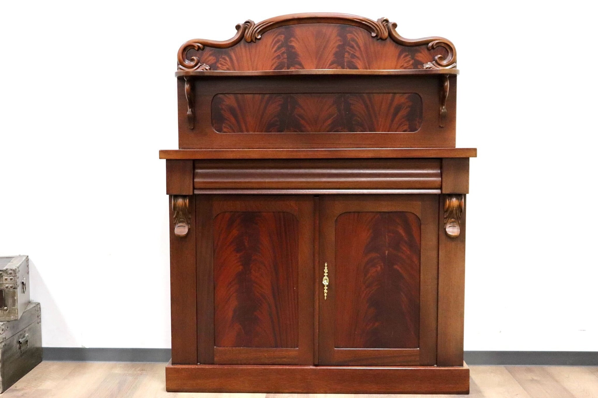 IMG_8533.jpg?v=1712822004&  