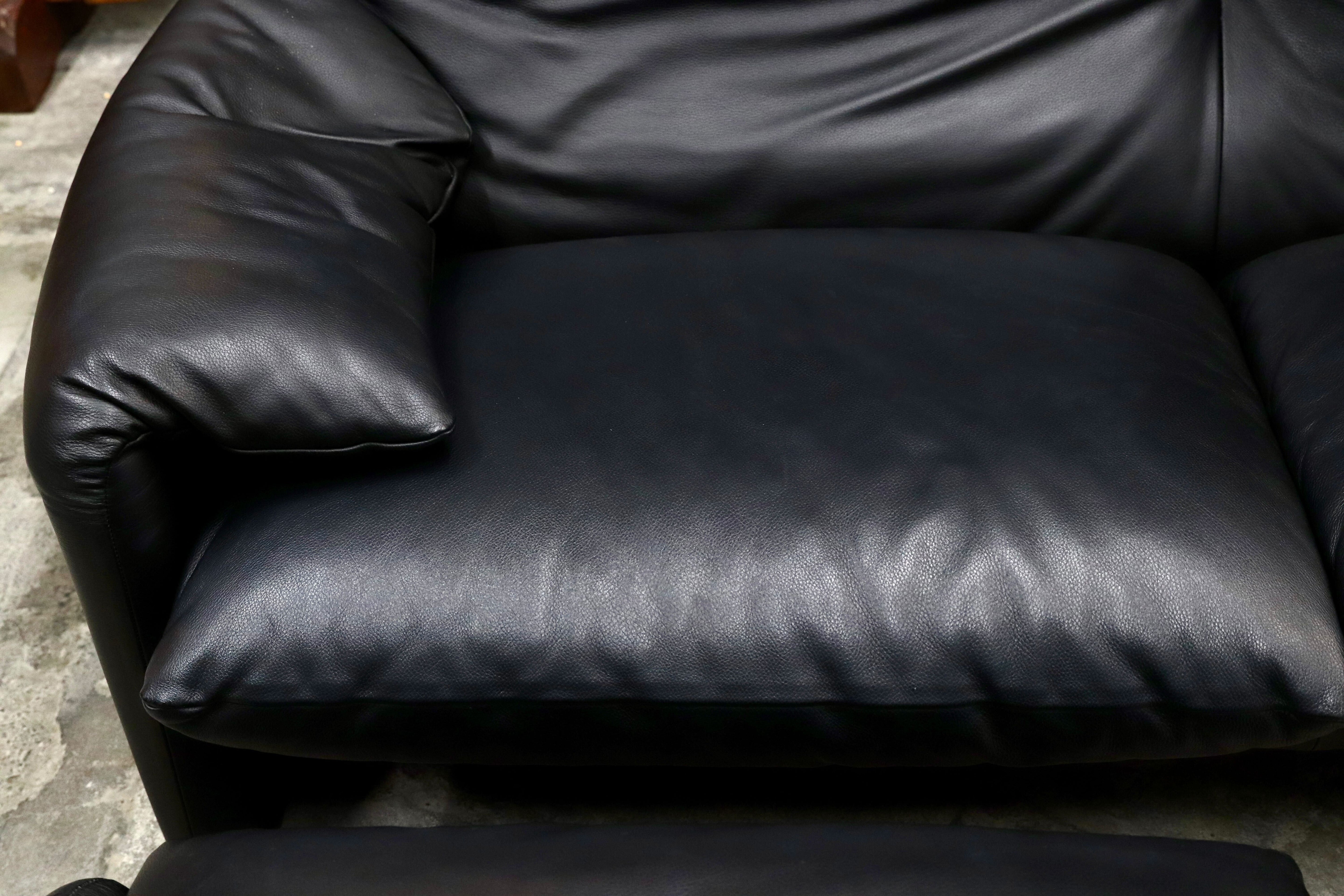 GMIK601○Cassina / カッシーナ MARALUNGA マラルンガ 3人掛けワイド トリプルソファ ヴィコ・マジストレッティ オットマンセット 約344万