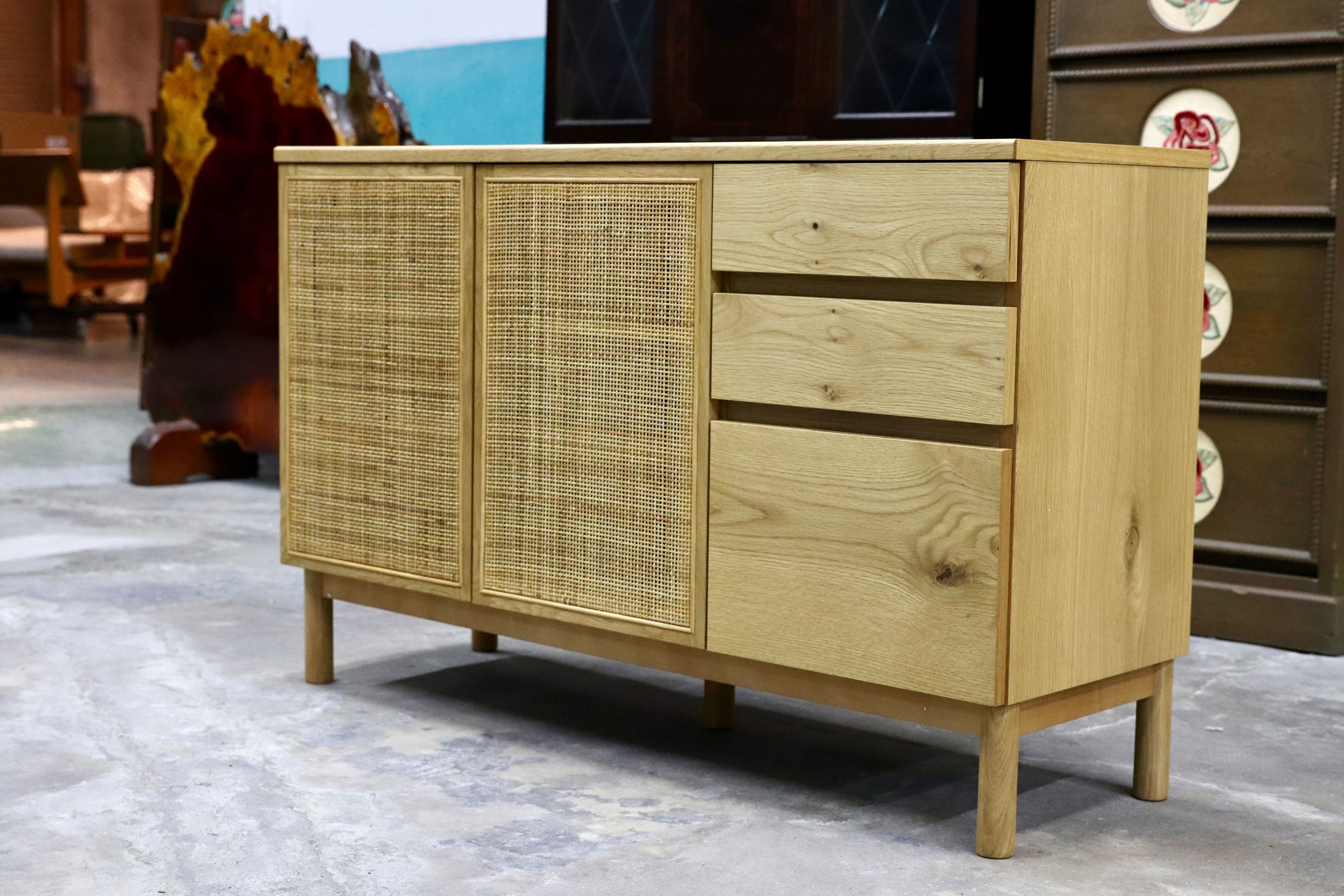 GMIK605○unico / ウニコ REVE(リヴェ) キャビネット サイドボード リビングボード オーク材 定価約9.1万 モデルルーム展示品