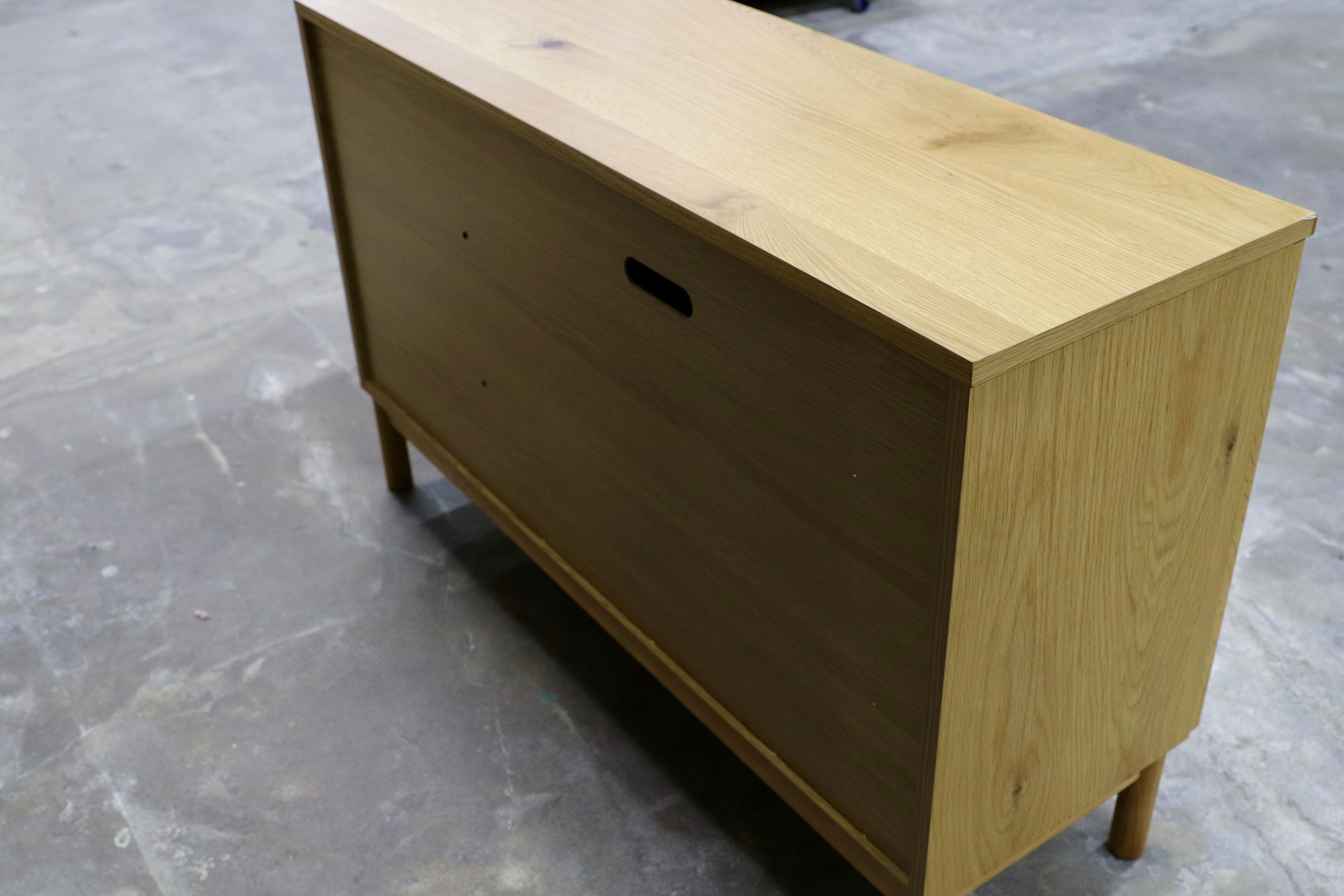 GMIK605○unico / ウニコ REVE(リヴェ) キャビネット サイドボード リビングボード オーク材 定価約9.1万 モデルルーム展示品