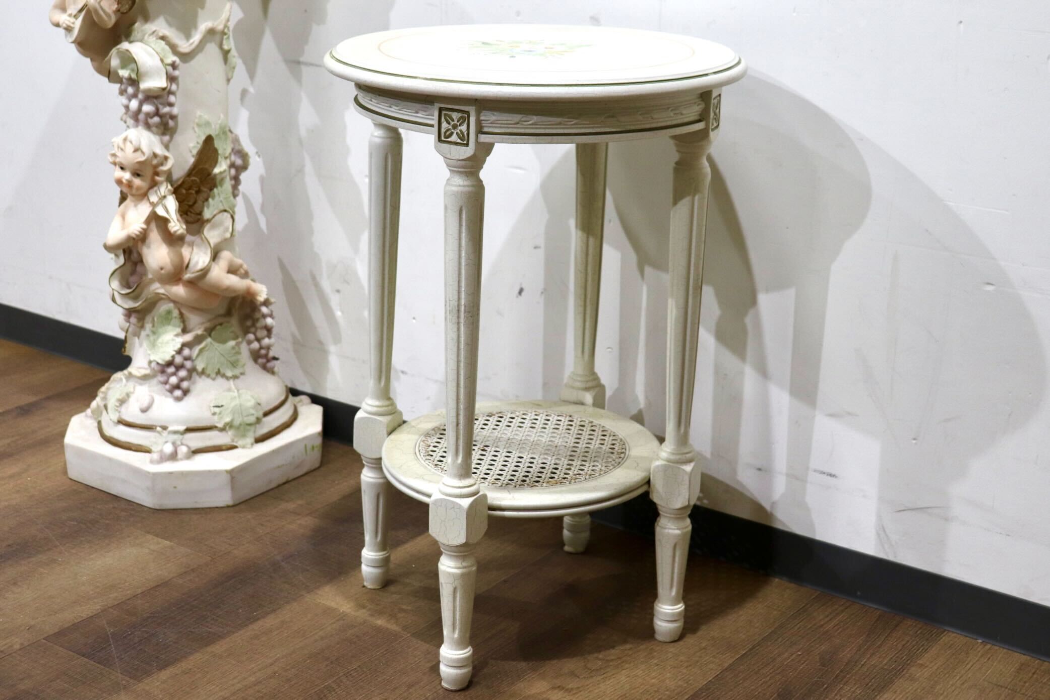 GMHS421○西洋 アンティーク サイドテーブル 円形 飾り台 花台 電話台 ロココ調 姫系 シャビーシック エレガント クラシック