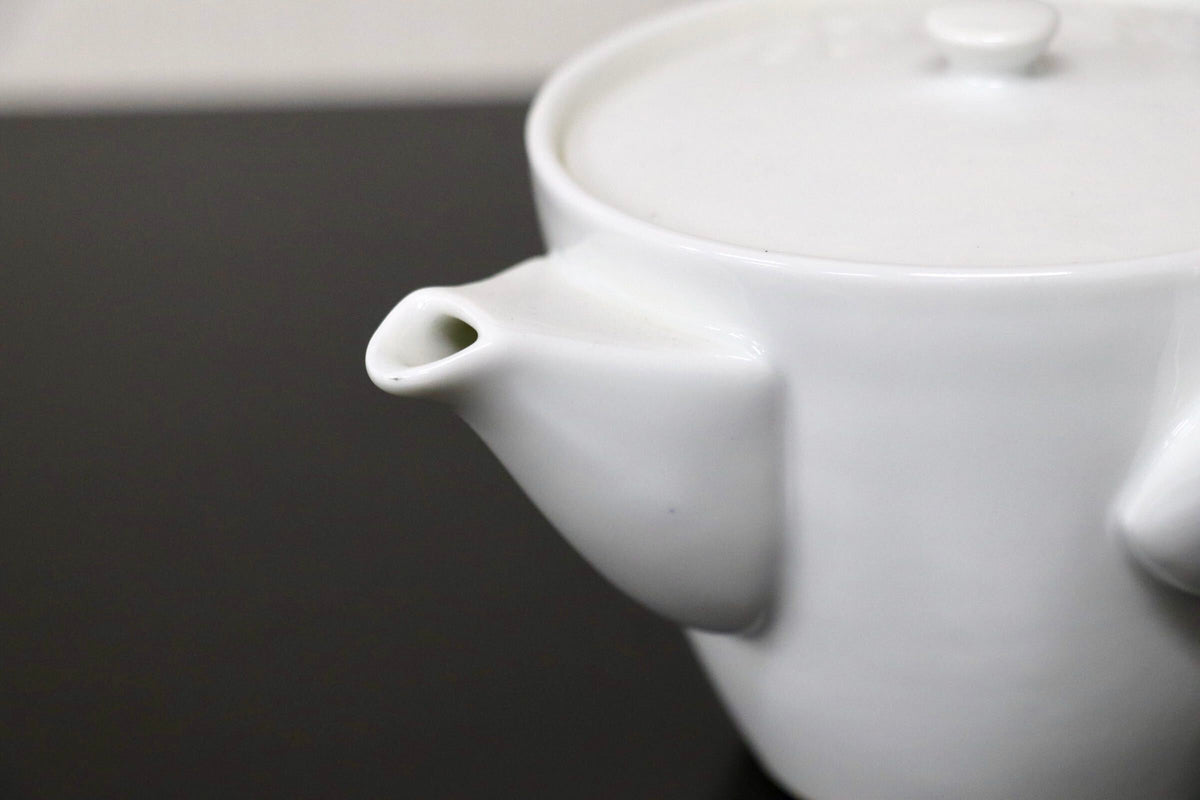GMJH332AR◯急須 横手急須 煎茶器 茶銚 白磁急須 磁器急須 茶器 茶道具 和食器 陶器 在銘 和モダン