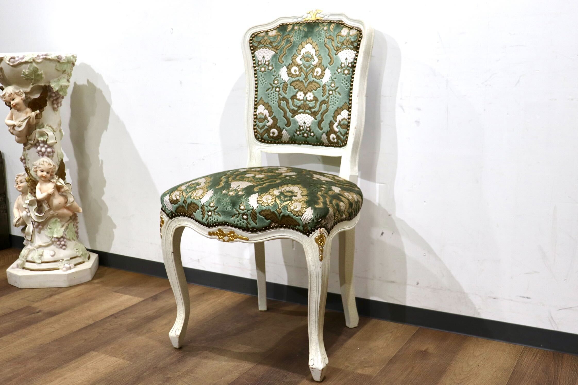 GMHS421A○西洋 アンティーク ダイニングチェア 椅子 猫脚 鋲打 彫刻 ファブリック ロココ調 姫系 シャビーシック エレガント クラシック