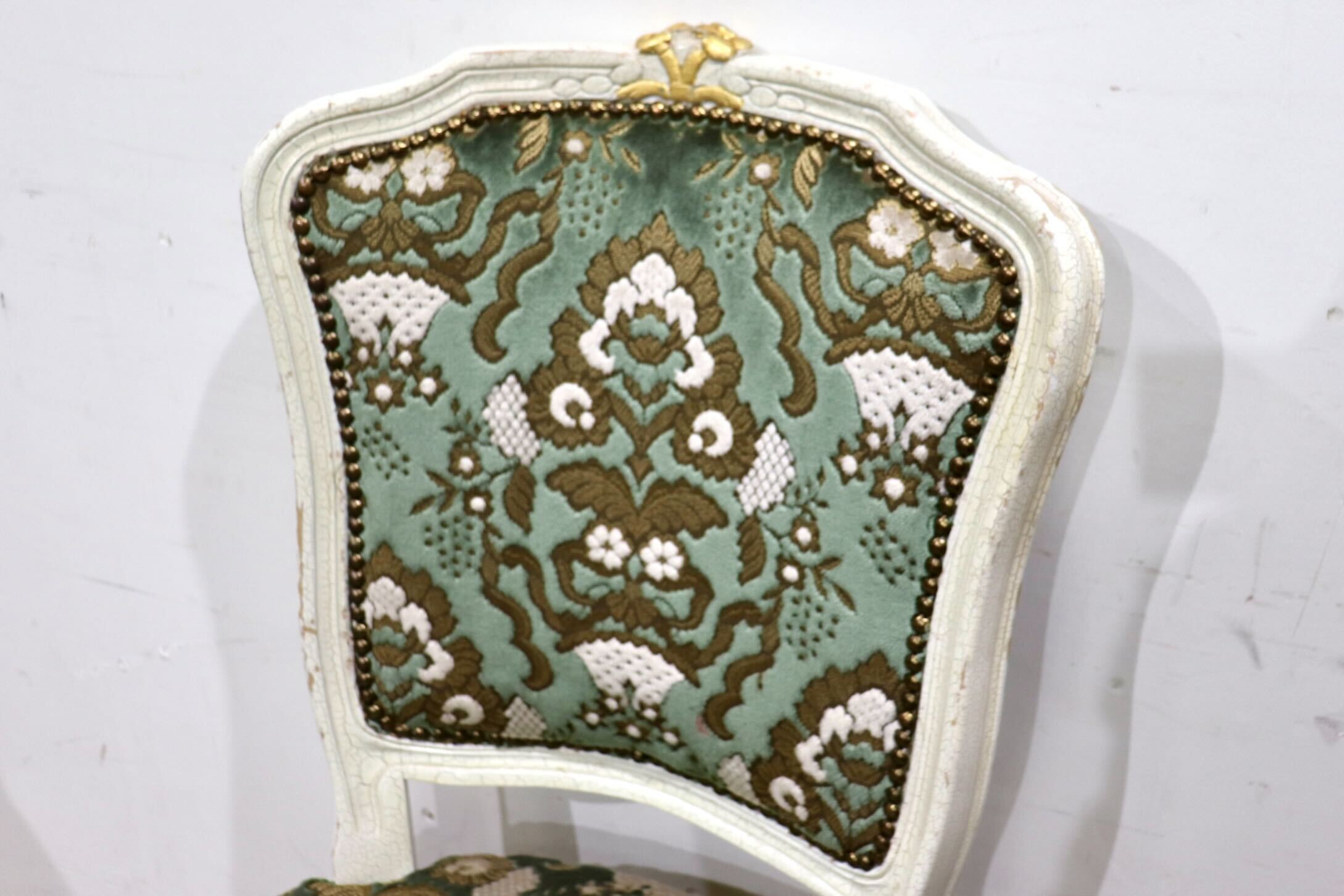 GMHS421B○西洋 アンティーク ダイニングチェア 椅子 猫脚 鋲打 彫刻 ファブリック ロココ調 姫系 シャビーシック エレガント クラシック