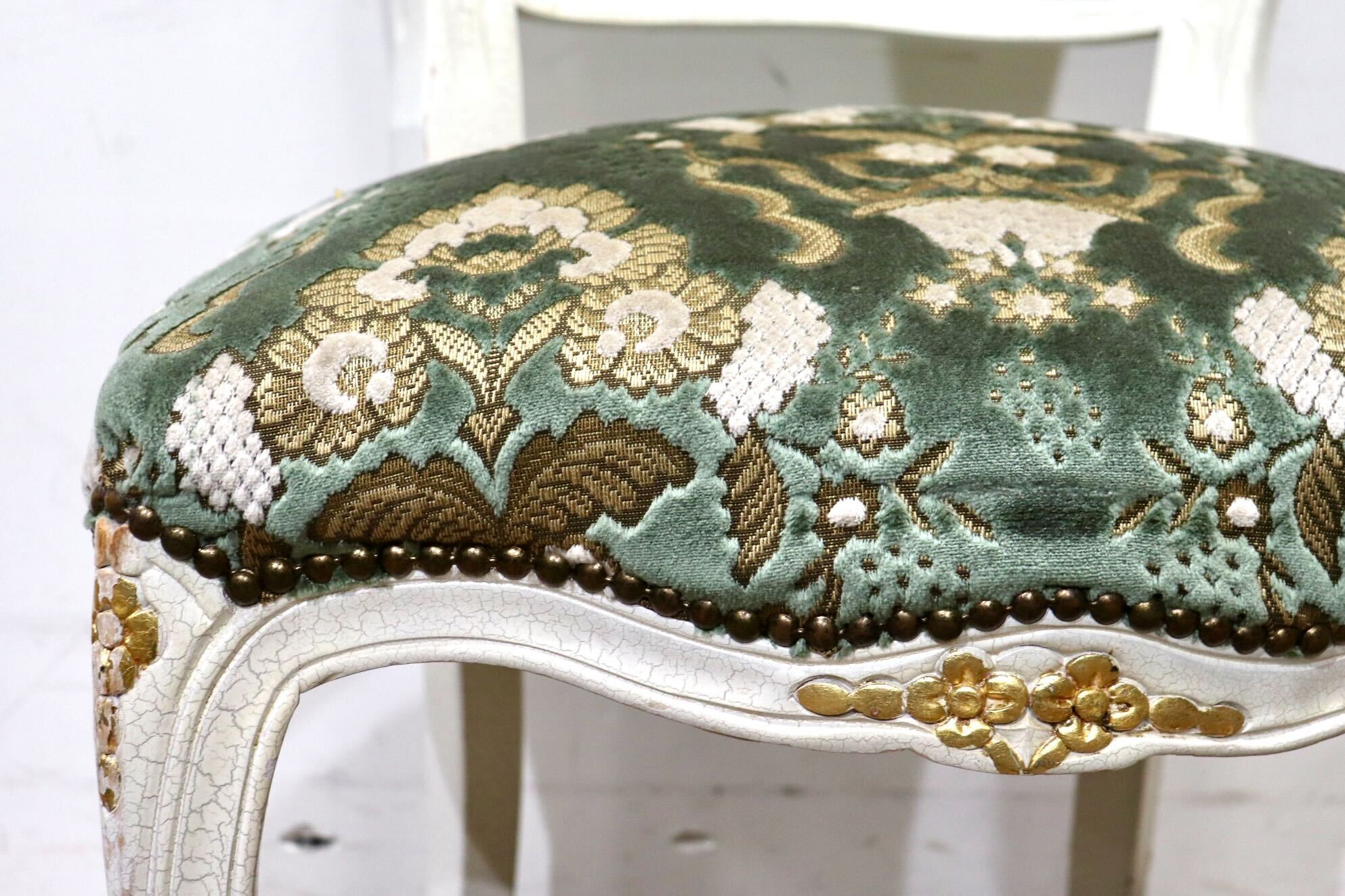 GMHS421B○西洋 アンティーク ダイニングチェア 椅子 猫脚 鋲打 彫刻 ファブリック ロココ調 姫系 シャビーシック エレガント クラシック