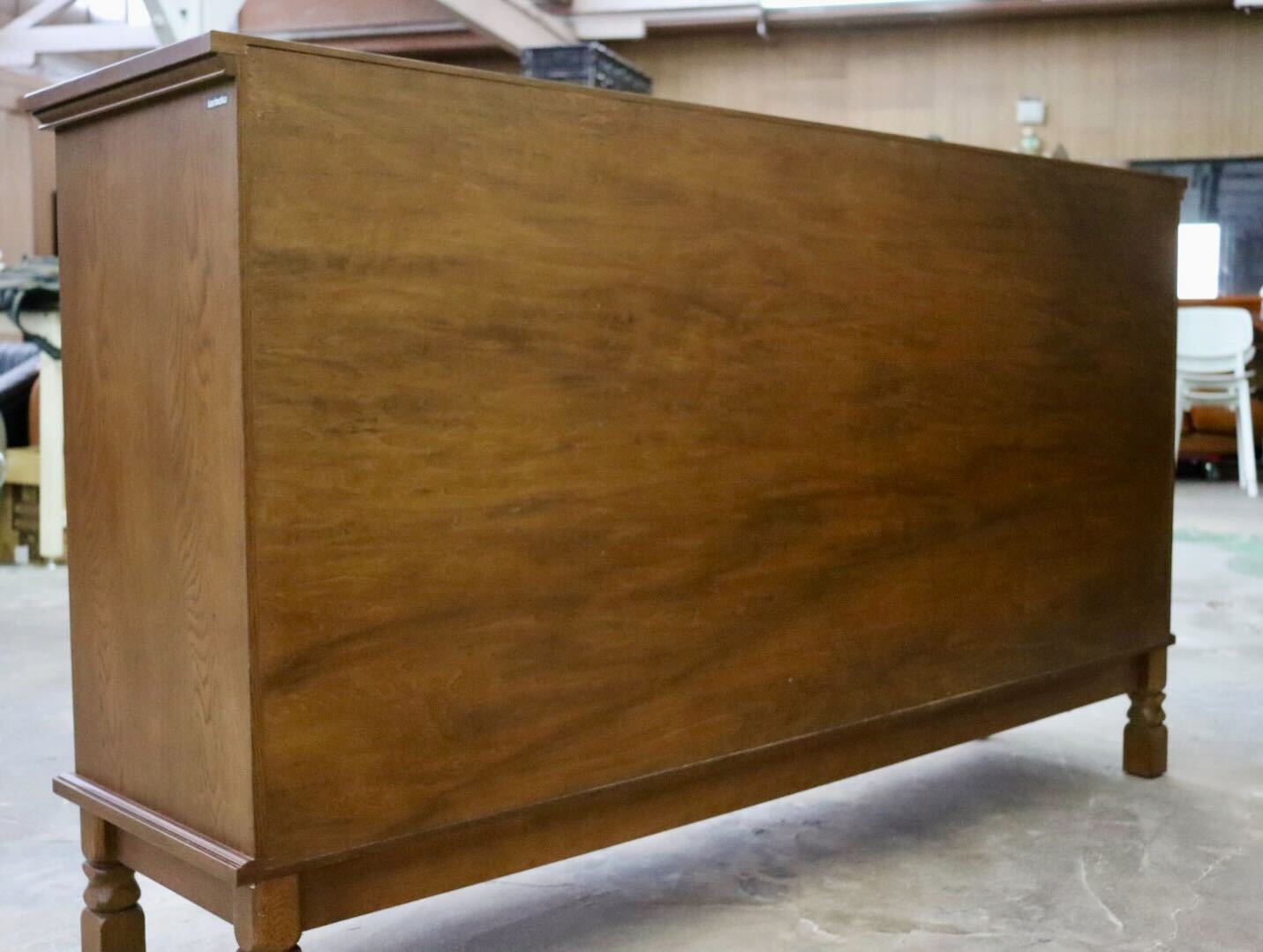 GMIH319○karimoku / カリモク コロニアル サイドボード リビングボード 飾り棚 キャビネット カントリー 国産家具 美品