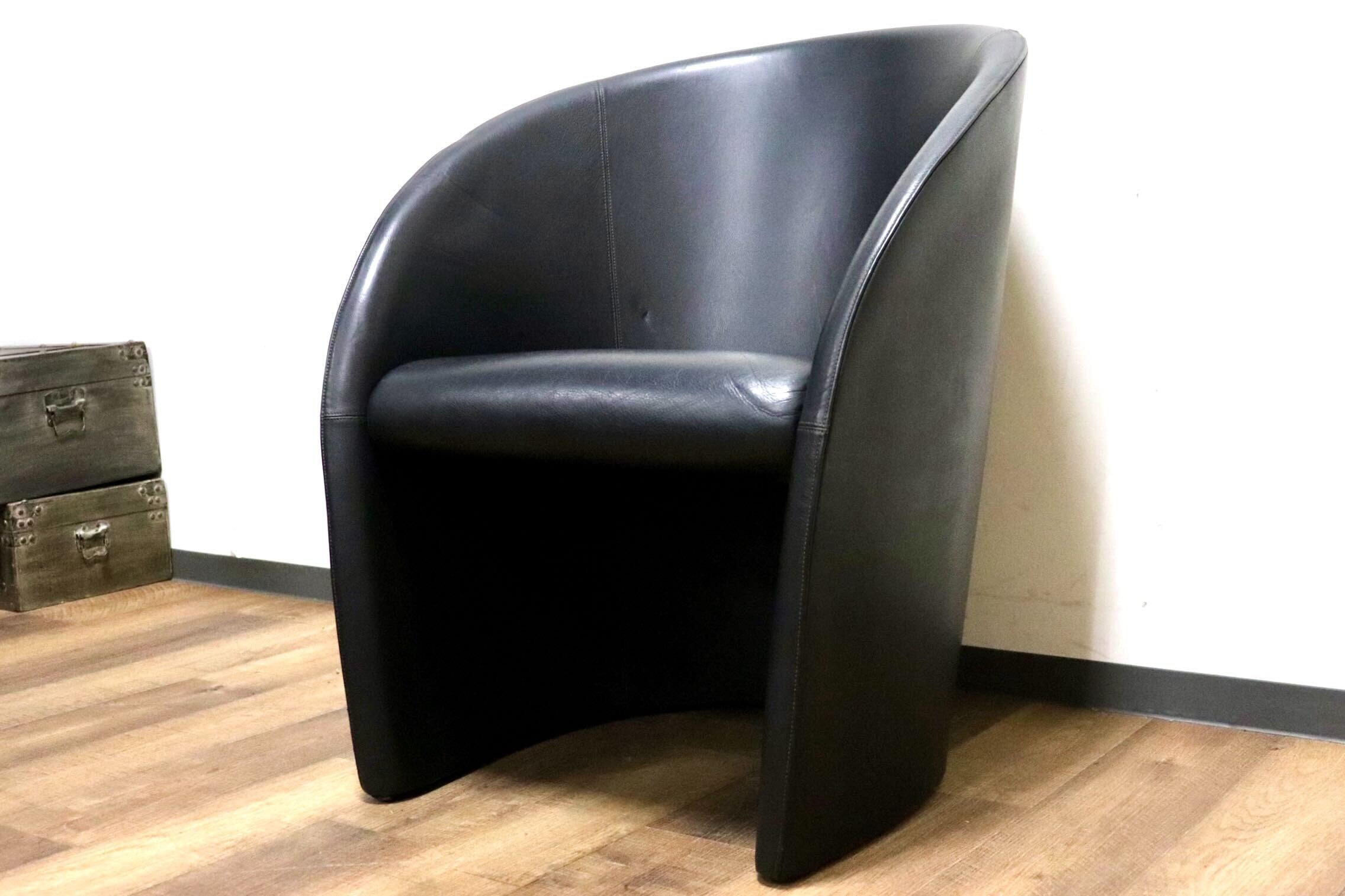 GMHK281A○PoltronaFrau / ポルトローナフラウ インターヴィスタ ラウンジチェア 椅子 イタリア製 黒 本革 レザー IDC大塚家具 定価約51万