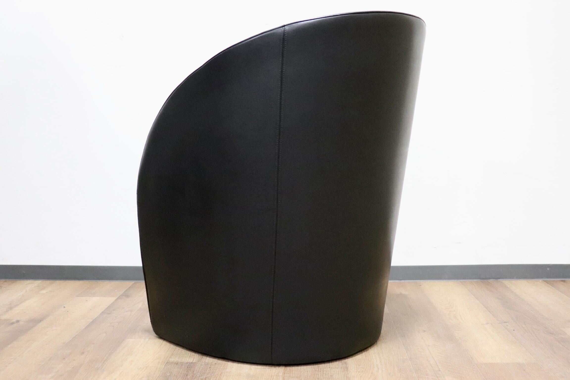 GMHK281A○PoltronaFrau / ポルトローナフラウ インターヴィスタ ラウンジチェア 椅子 イタリア製 黒 本革 レザー IDC大塚家具 定価約51万