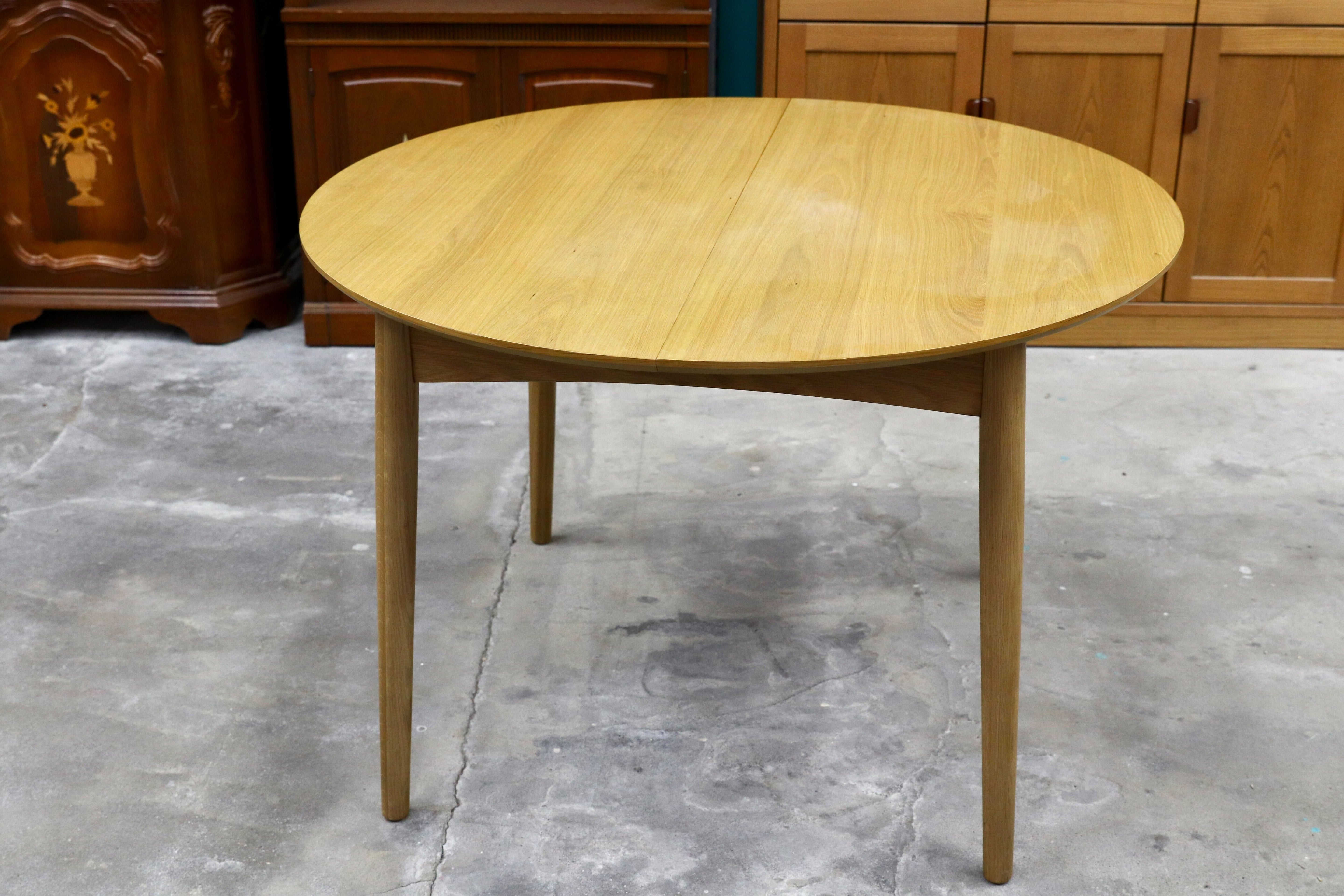 GMHK512○unico / ウニコ BRENNA(ブレナ) ダイニングテーブル 食卓テーブル ラウンドテーブル オーク材 北欧スタイル ※展示訳あり