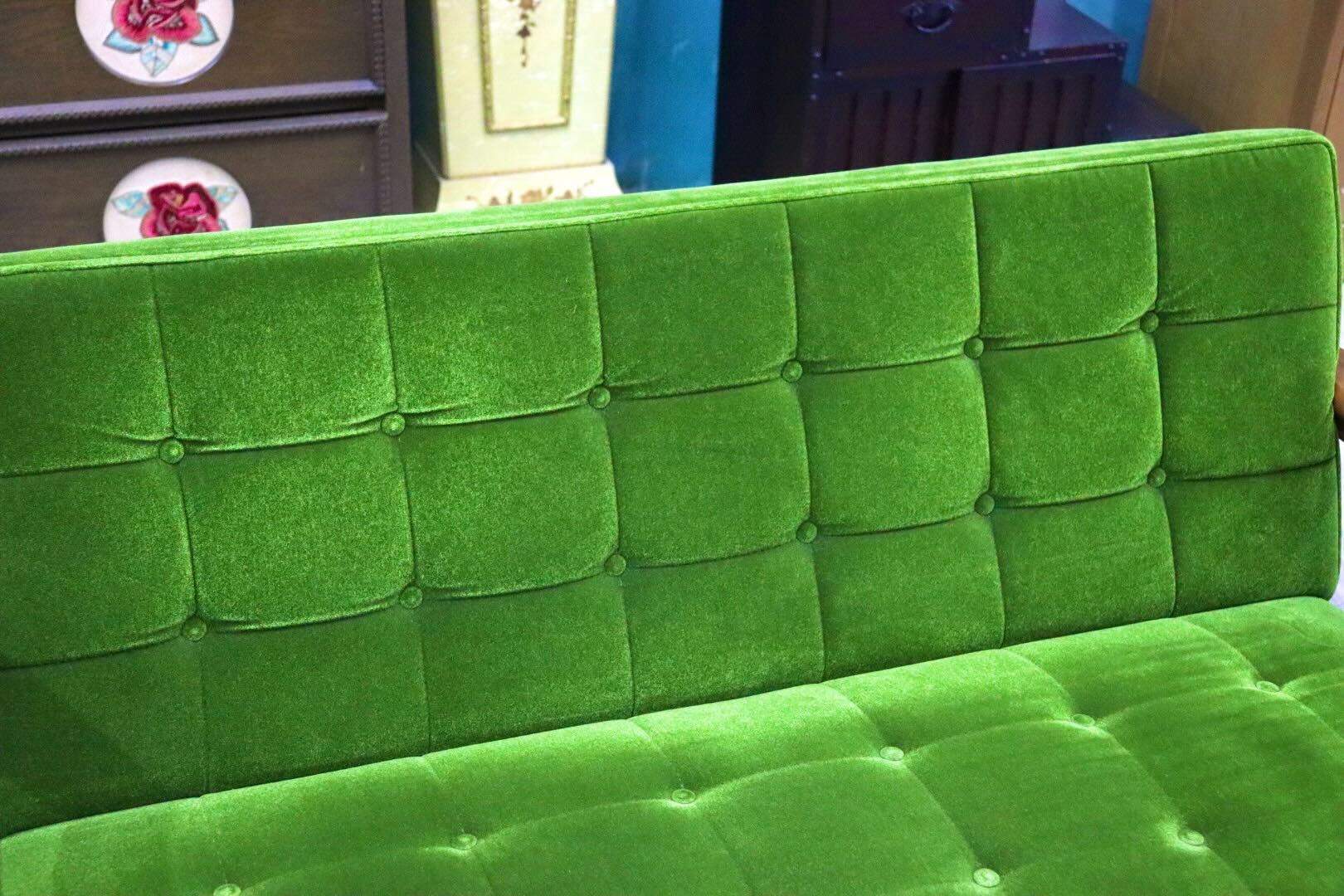 GMIK676○カリモク60 Kチェア 2人掛けソファ ラブソファ 長椅子 2シーター ファブリック モケットグリーン オットマンセット 展示品