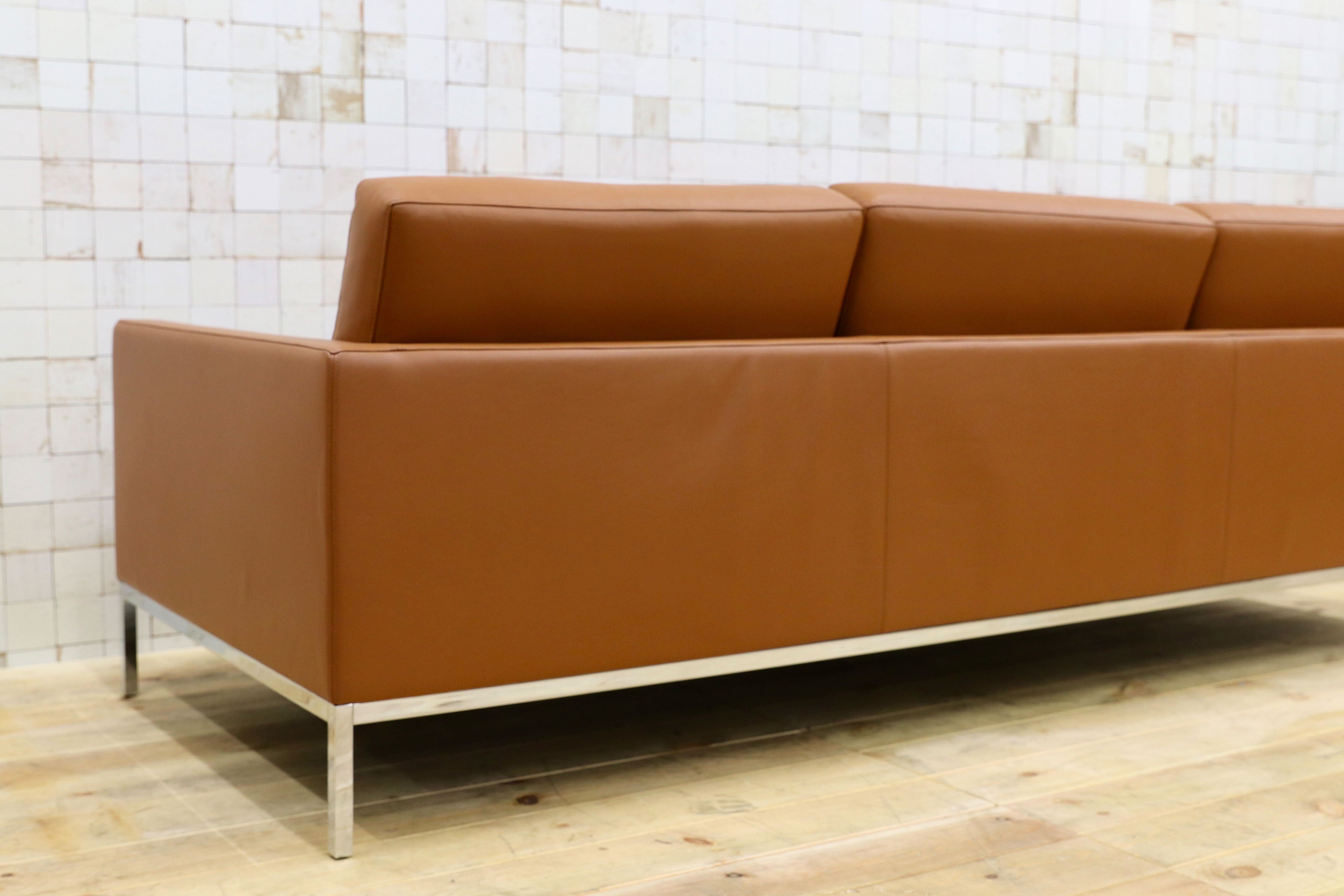 GMHN238○Knoll / ノル Florence Knoll Collection Relax Sofa 3人掛けソファ 本革 ライトブラウン ショールーム展示品 定価285万※発送不可