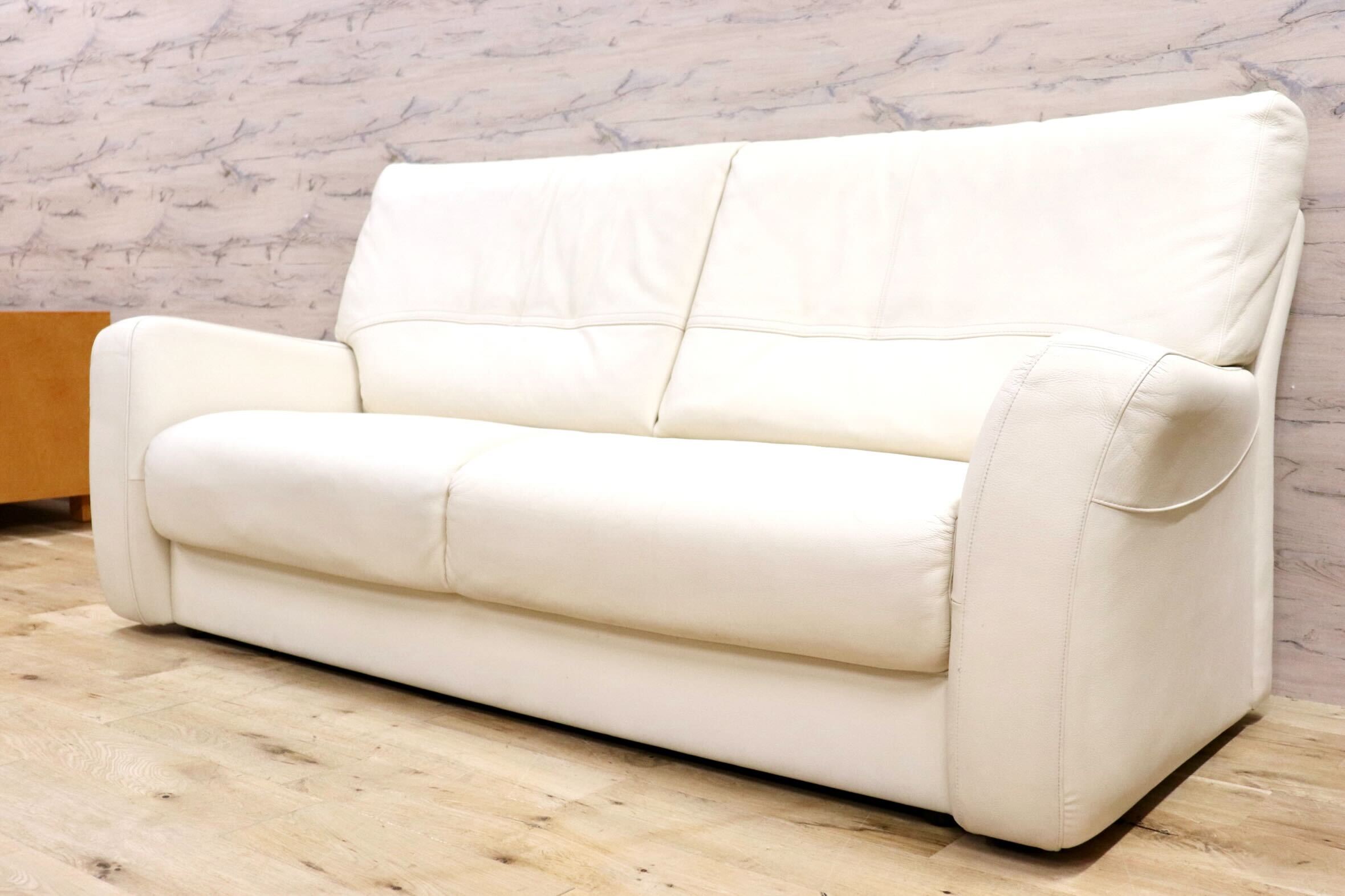 GMHK254C○karimoku / カリモク Direttore ディレトーレ 3人掛けソファ トリプルソファ 長椅子 本革 アイボリー モダン 国産家具