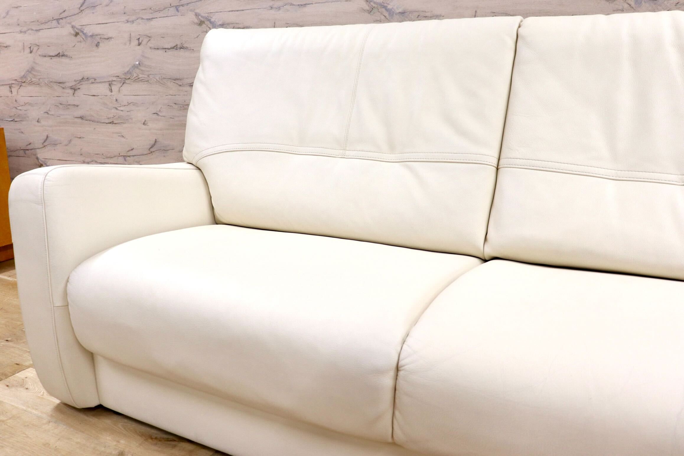 GMHK254C○karimoku / カリモク Direttore ディレトーレ 3人掛けソファ トリプルソファ 長椅子 本革 アイボリー モダン 国産家具