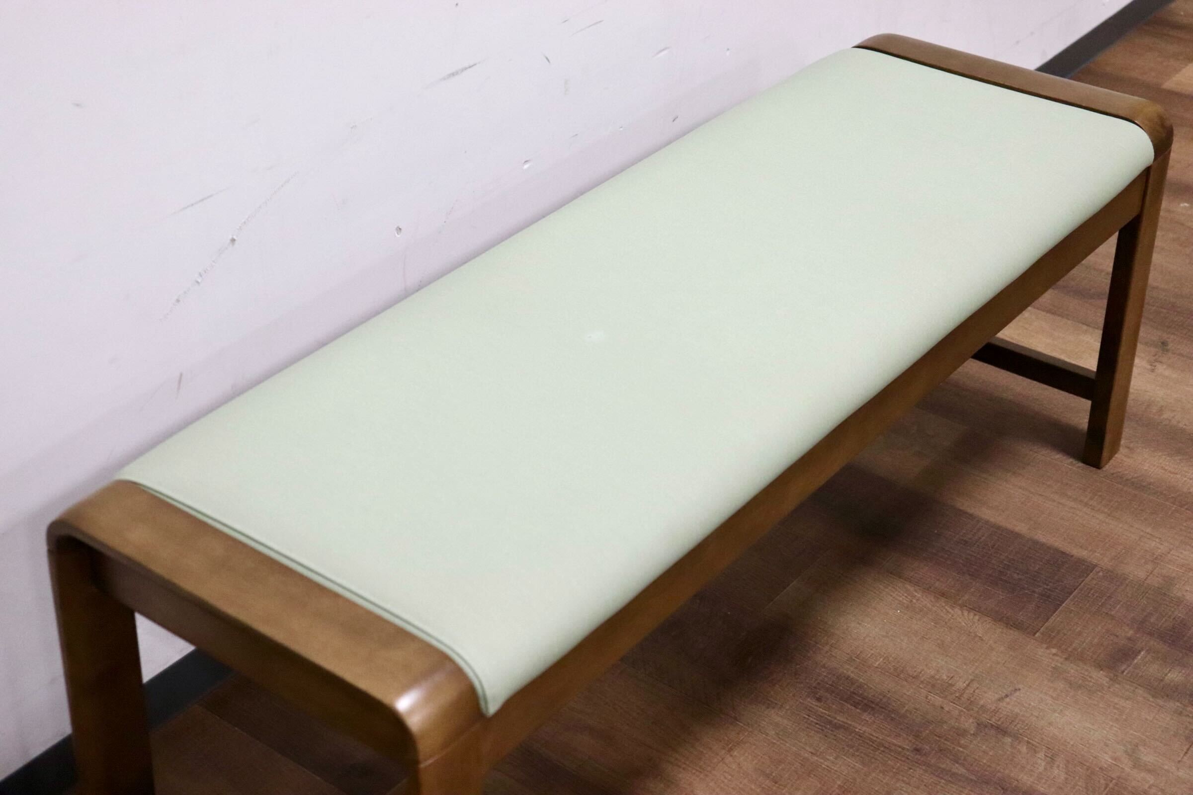 GMHH339○karimoku / カリモク Direttore ディレトーレ ダイニングベンチ 食卓椅子 ベンチ 長椅子 腰掛け 合皮 若葉色 楢材 モダン