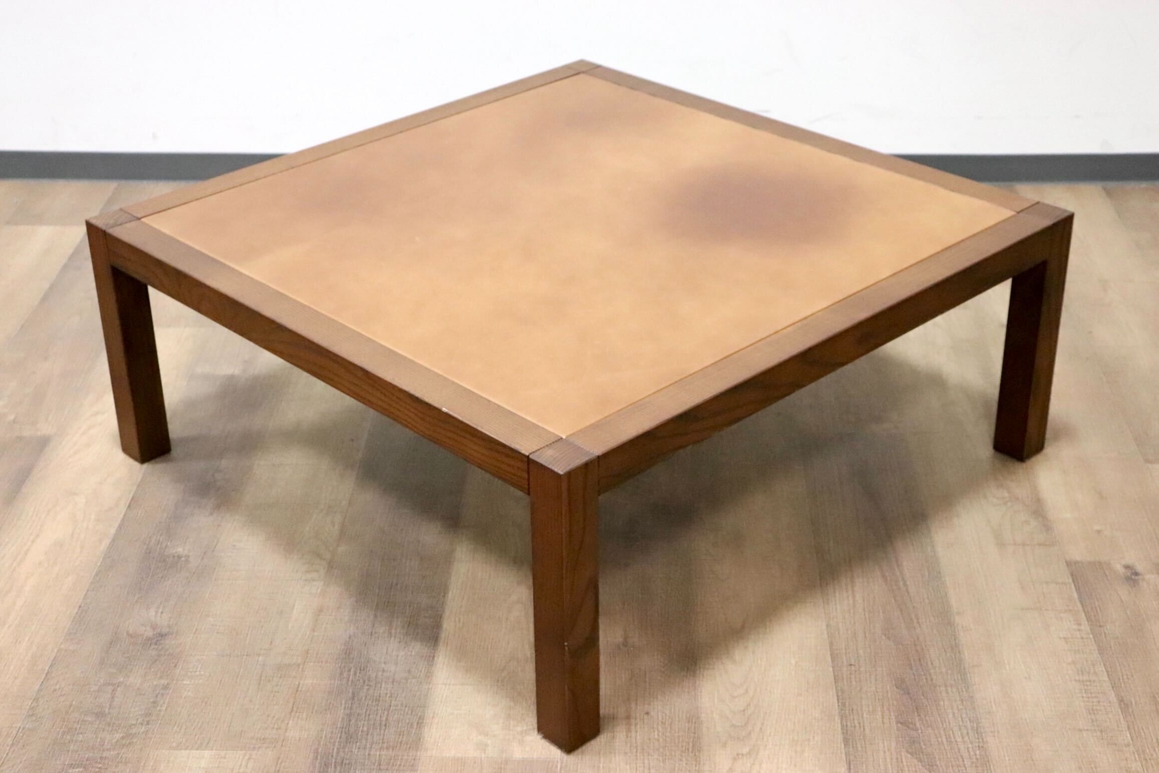 GMGN493B○Ritzwell / リッツウェル GRAND LEEWISE センターテーブル リビングテーブル ローテーブル 革張り モダン 定価約18万 展示品