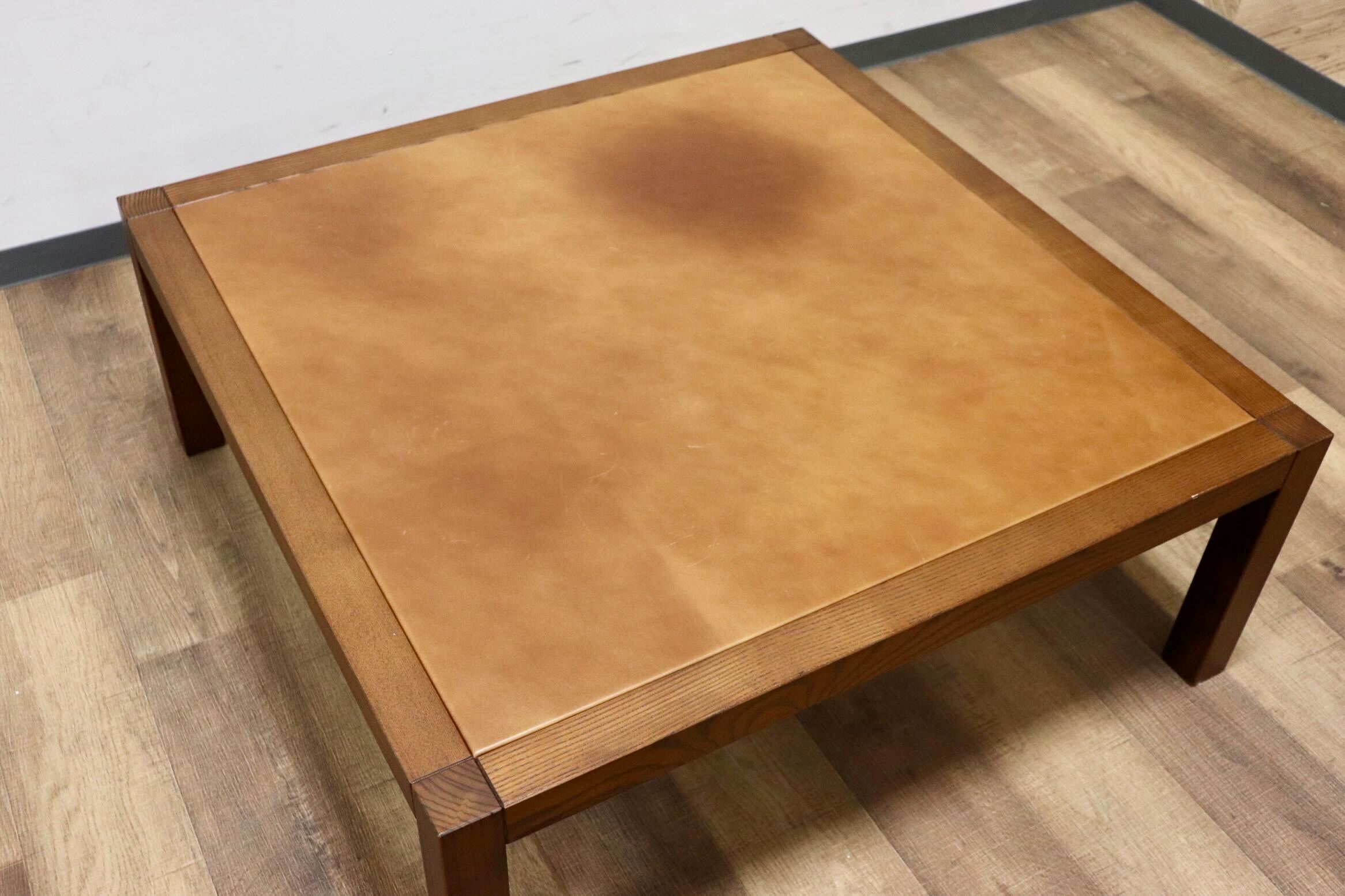 GMGN493B○Ritzwell / リッツウェル GRAND LEEWISE センターテーブル リビングテーブル ローテーブル 革張り モダン 定価約18万 展示品