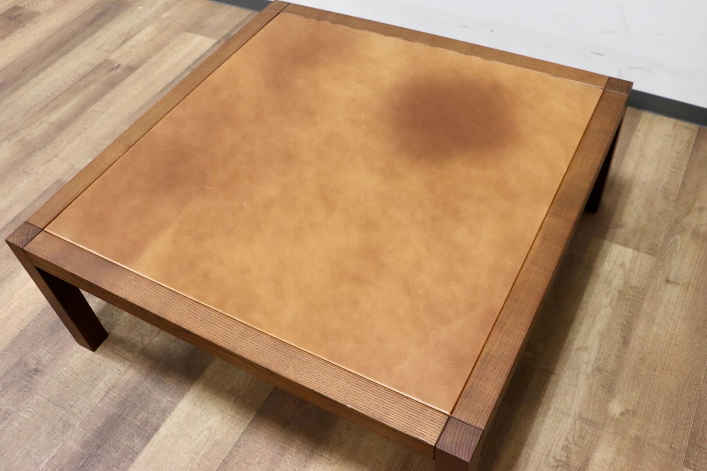 GMGN493B○Ritzwell / リッツウェル GRAND LEEWISE センターテーブル リビングテーブル ローテーブル 革張り モダン 定価約18万 展示品