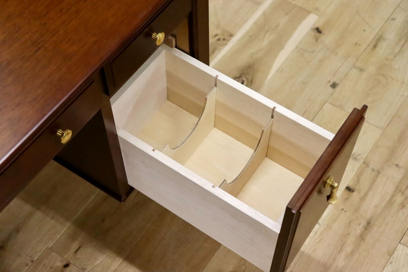 GMGS185○maruni / マルニ 地中海 ドレッサー 鏡台 化粧台 クラシック アンティーク ヨーロピアン マホガニー 定価約20万