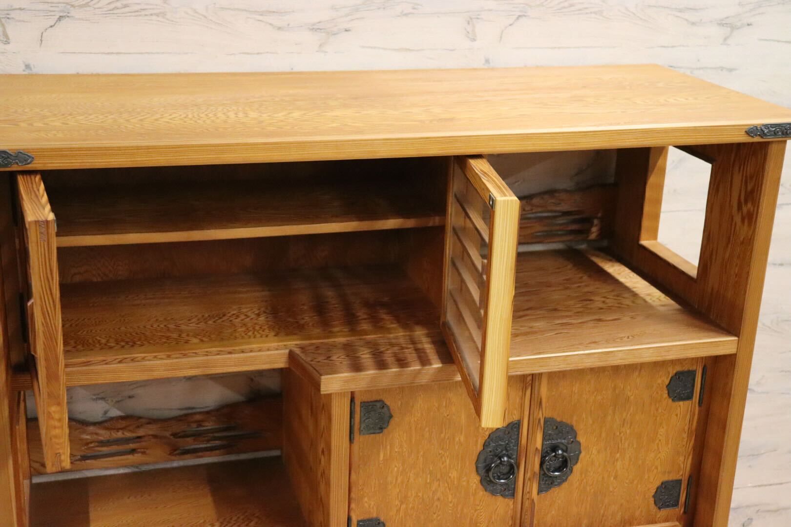 GMIH331○世界遺産屋久杉 茶棚 飾り棚 キャビネット 茶箪笥 サイドボード 和家具 和モダン 古民家 高級家具 美品