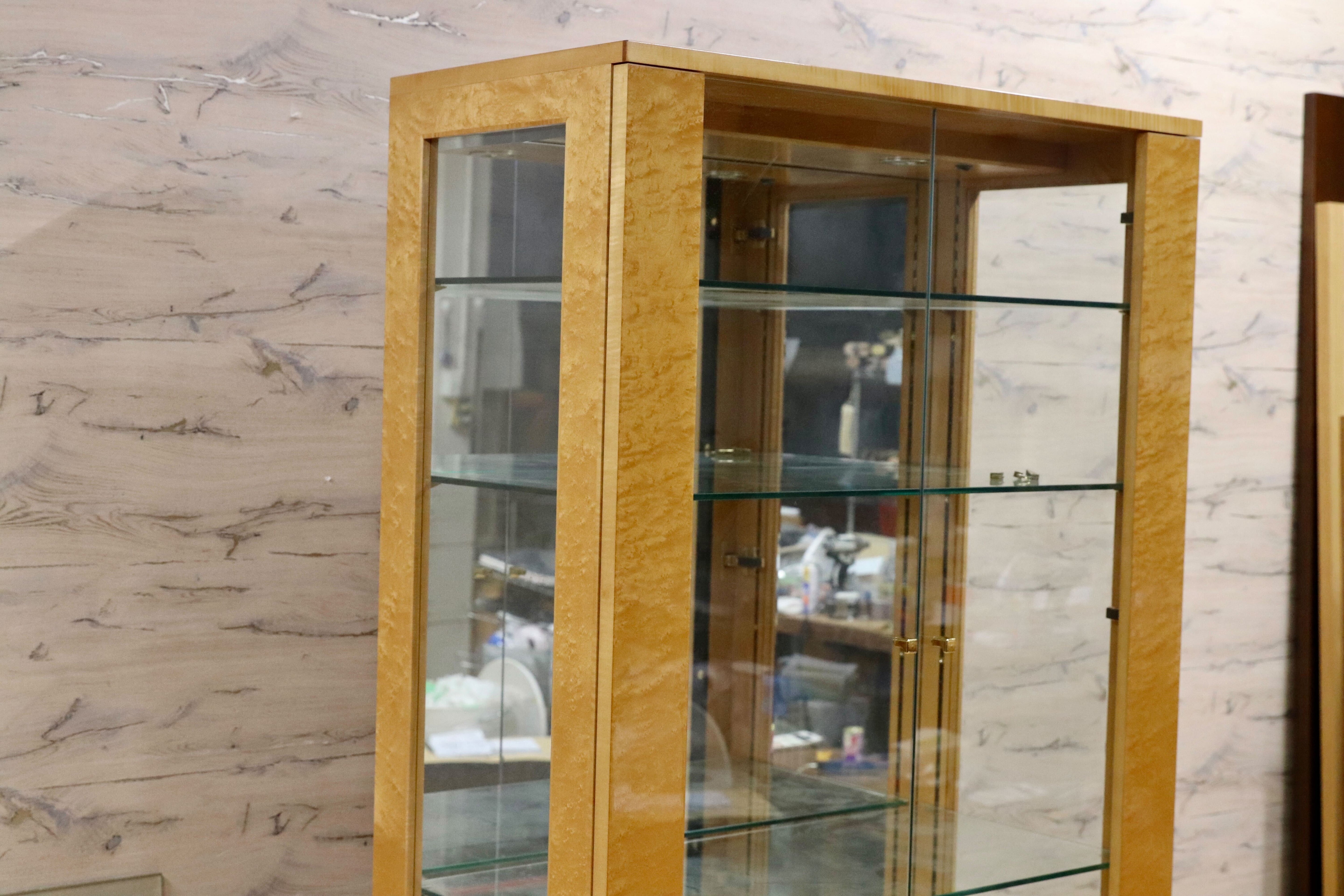 GMIK617○IDC大塚家具 スプレンダー キャビネット 飾り棚 バーズアイメープル クラシック エレガント キュリオ 約56万