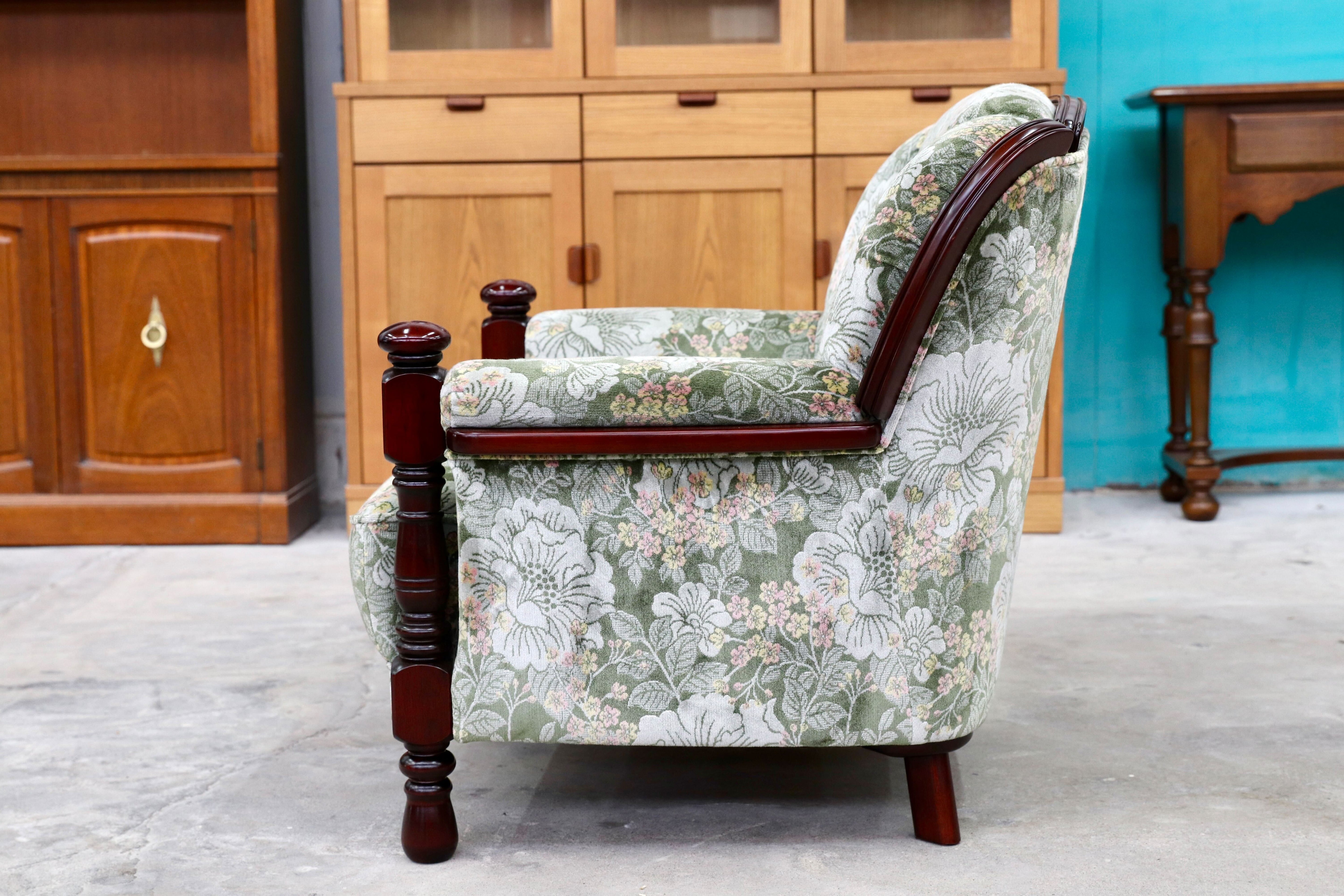 GMIH53○karimoku / カリモク コロニアル 1人掛けソファ シングルソファ ラウンジチェア 国産家具 ファブリック 花柄 定価約10.4万