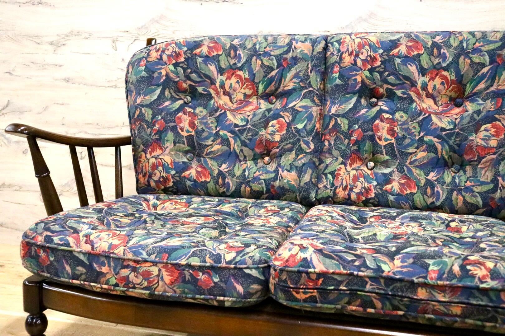 GMGS182○karimoku / カリモク コロニアル 3人掛けソファ トリプルソファ 長椅子 ファブリック 花柄 カントリー レトロ 国産家具