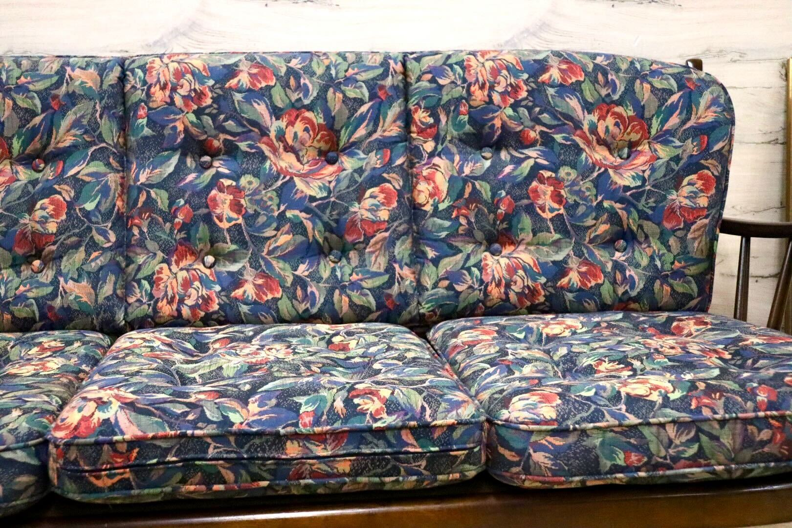 GMGS182○karimoku / カリモク コロニアル 3人掛けソファ トリプルソファ 長椅子 ファブリック 花柄 カントリー レトロ 国産家具