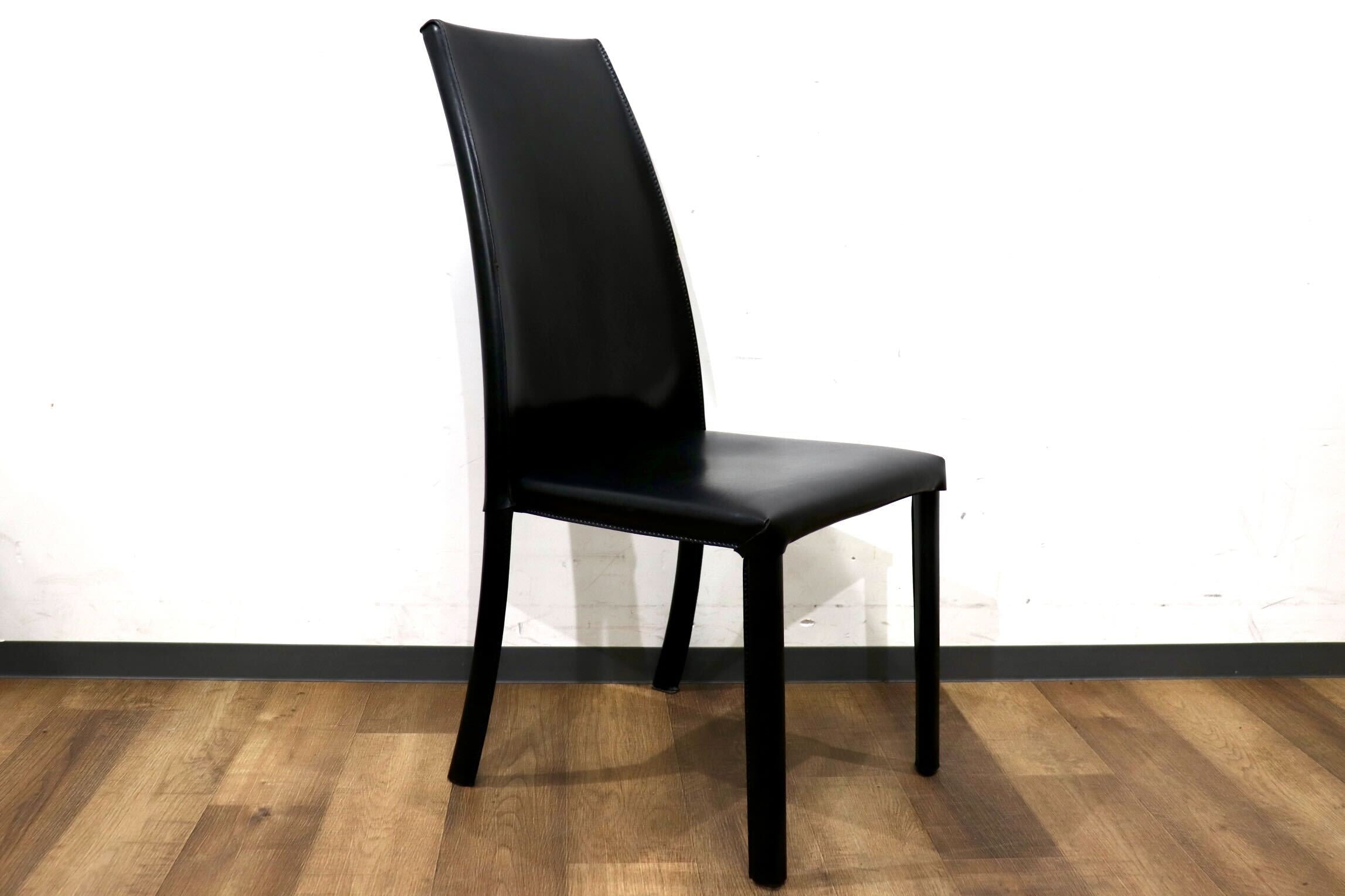 GMHN288C○FRAG / フラッグ LATINA ダイニングチェア アームレスチェア ハイバックチェア 椅子 ブラック 本革 イタリア製 検)カッテラン